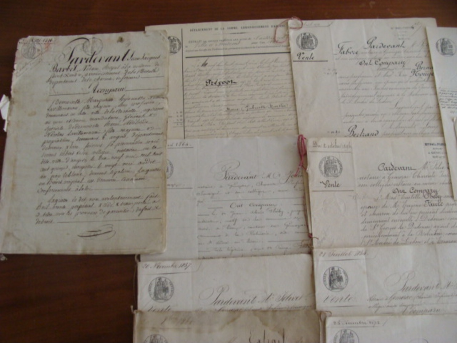 GROS LOT 260 MANUSCRITS DOCUMENTS CACHET GENERALITE MARQUES FISCALES FIN XVII A XIXe VOIR PHOTOS