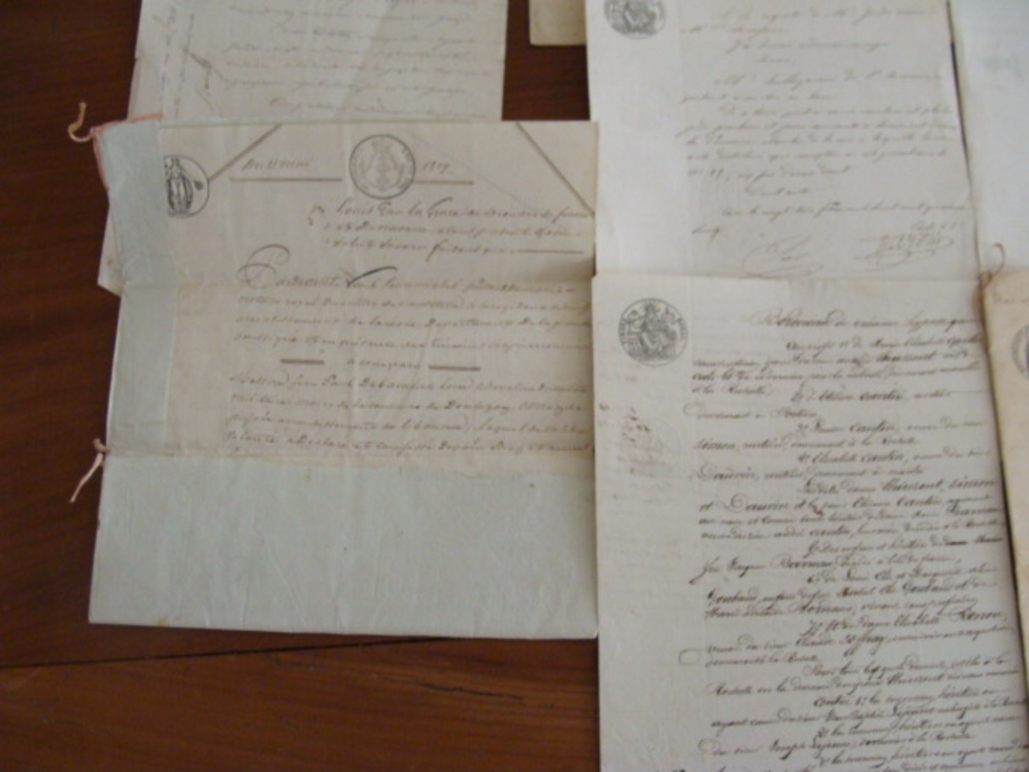 GROS LOT 260 MANUSCRITS DOCUMENTS CACHET GENERALITE MARQUES FISCALES FIN XVII A XIXe VOIR PHOTOS