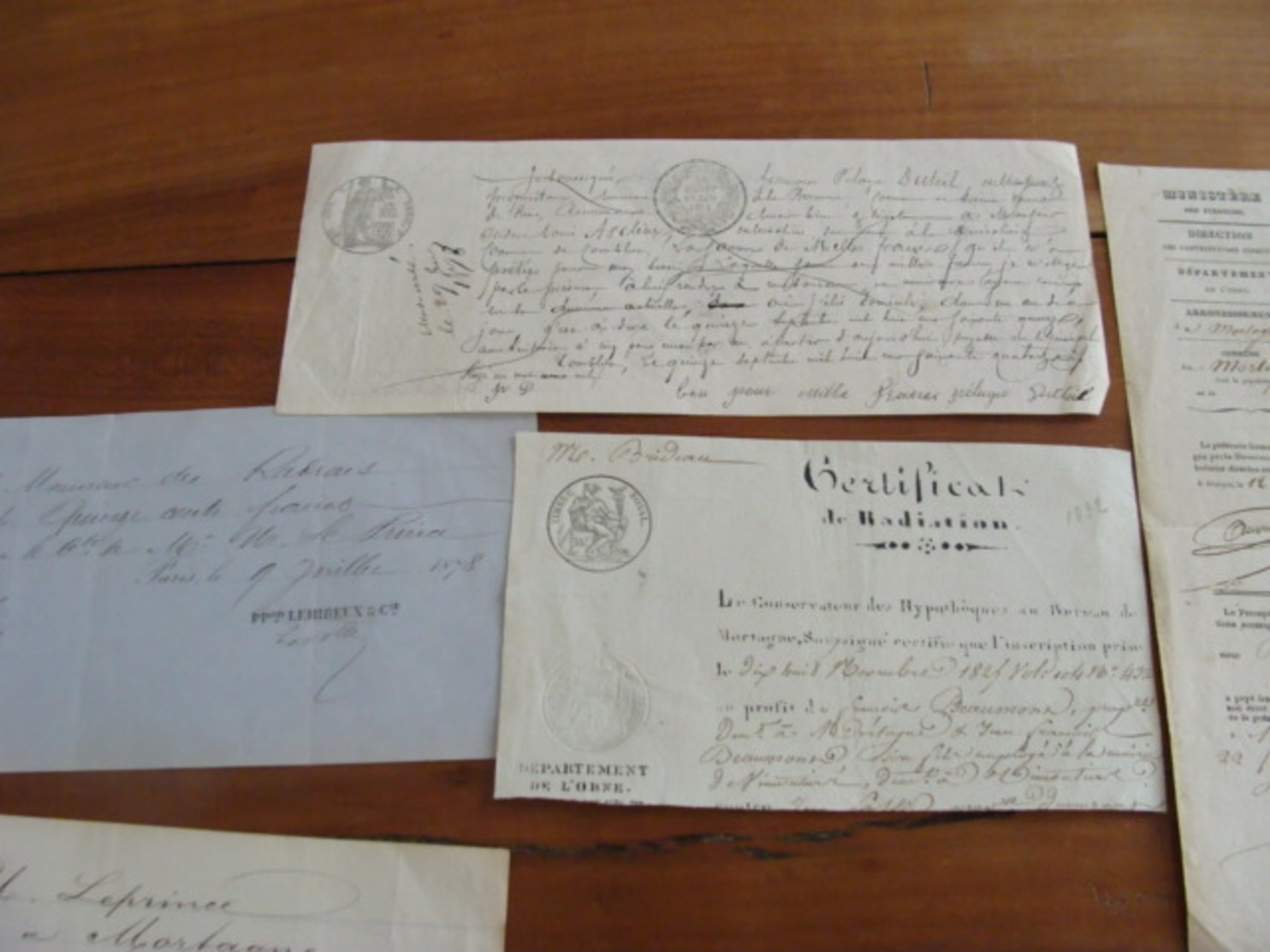 GROS LOT 260 MANUSCRITS DOCUMENTS CACHET GENERALITE MARQUES FISCALES FIN XVII A XIXe VOIR PHOTOS