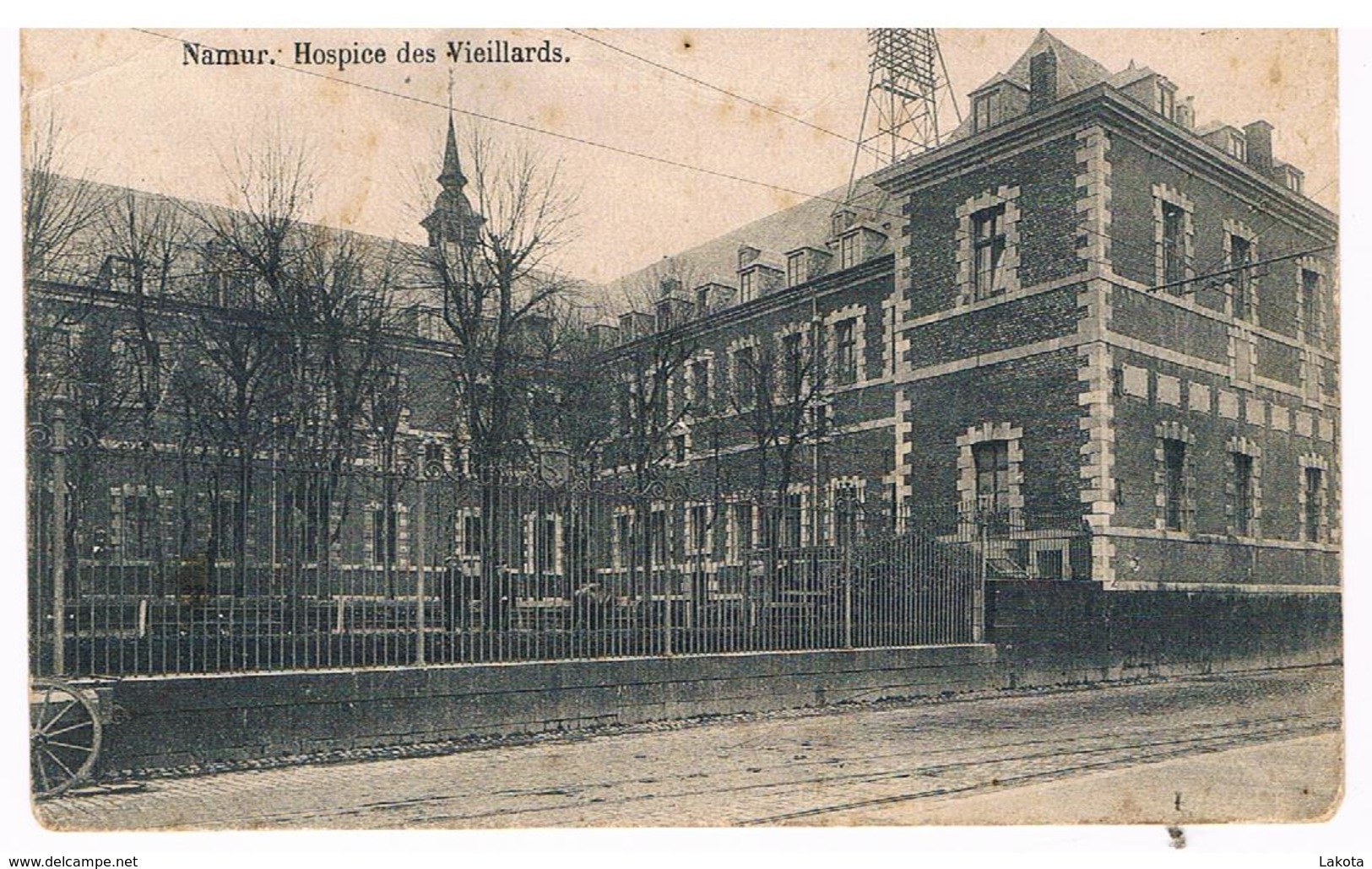 CPA : NAMUR Hospice Des Vieillards - Saint Gilles, Parlement Wallon - Namur