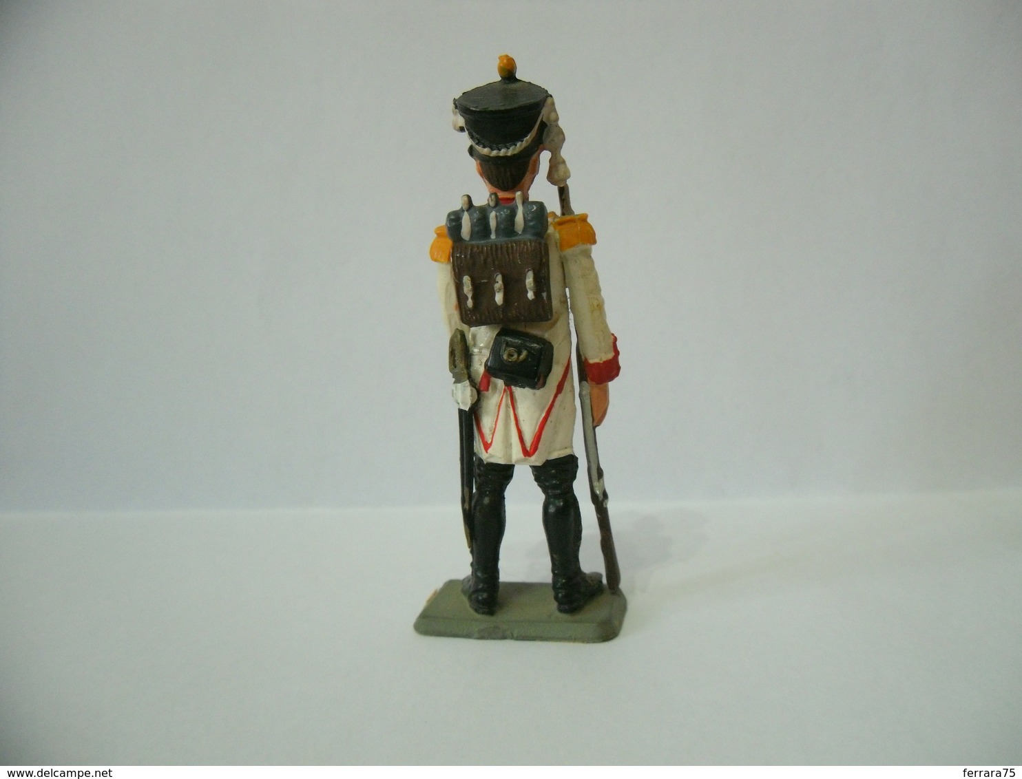 STARLUX SOLDATINO IN PLASTICA TOY SOLDIER PLASTIC TOYS VINTAGE ANNI 60 ALTO CM.7,5. - Altri & Non Classificati