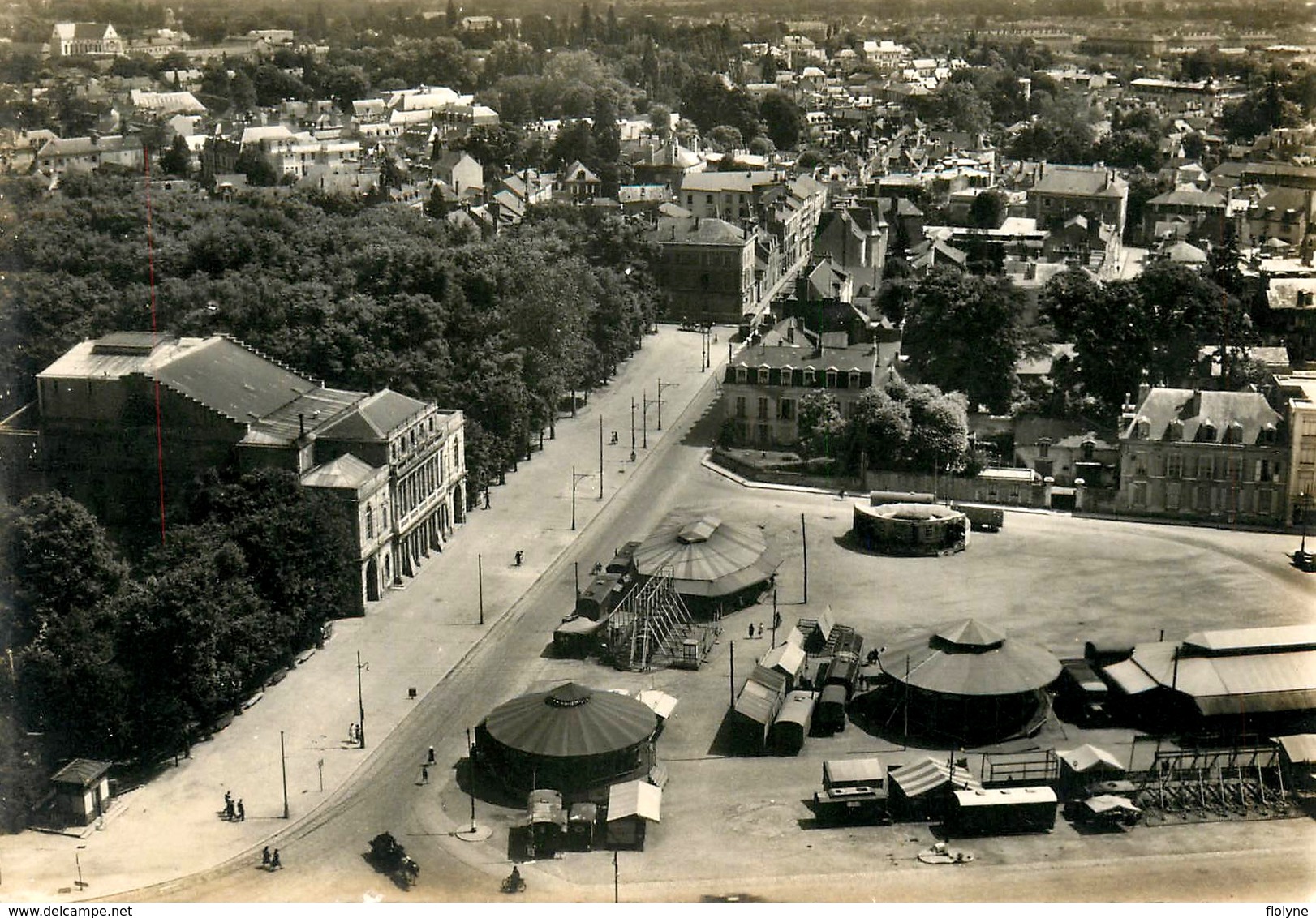 Le Mans - Le Cirque Sur La Place Des Jacobins - Circus - AA62 - Le Mans