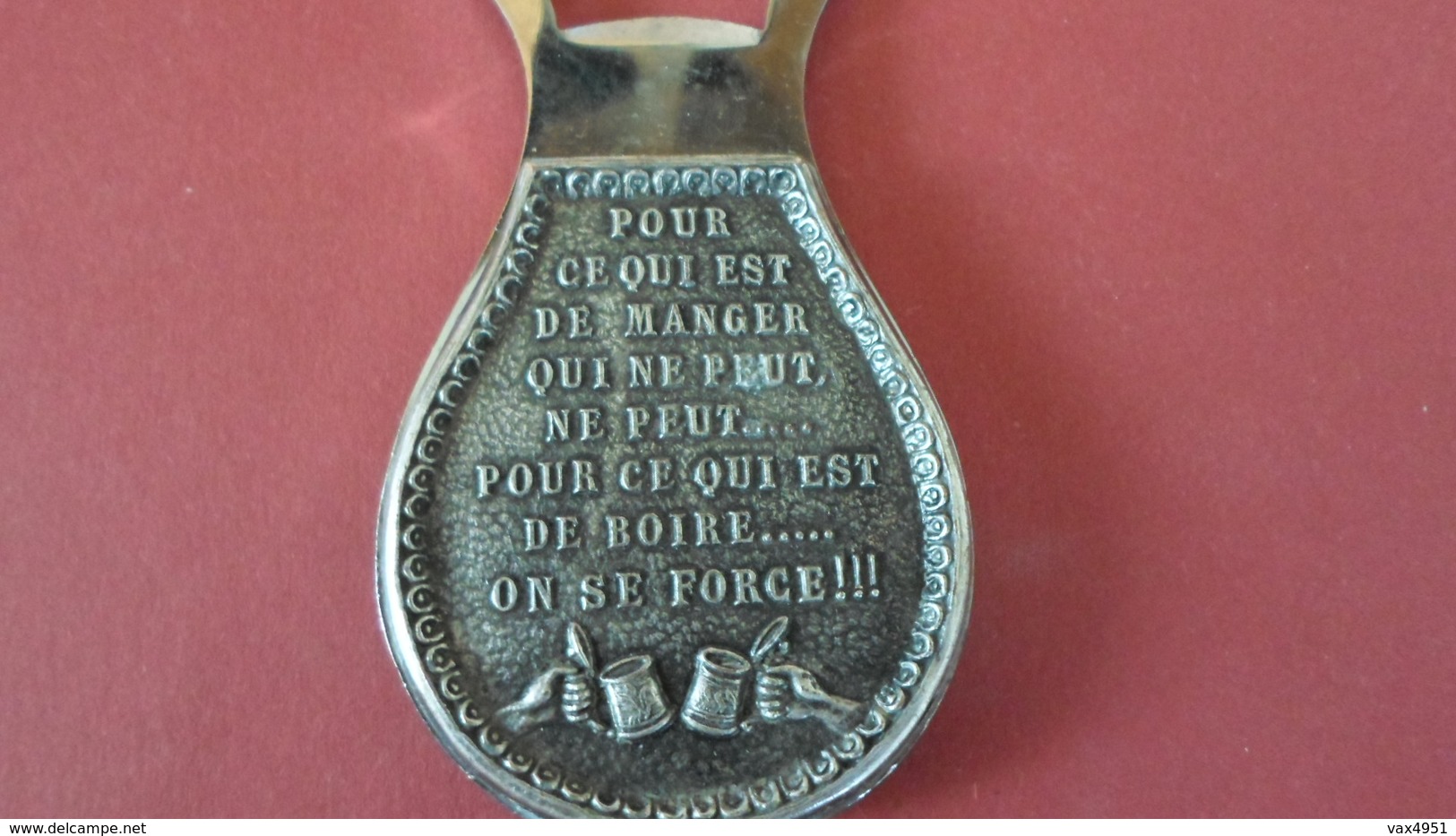 DECAPSULEUR  POUR CE QUI EST DE MANGER  *****    RARE      A  SAISIR   ****** - Bottle Openers