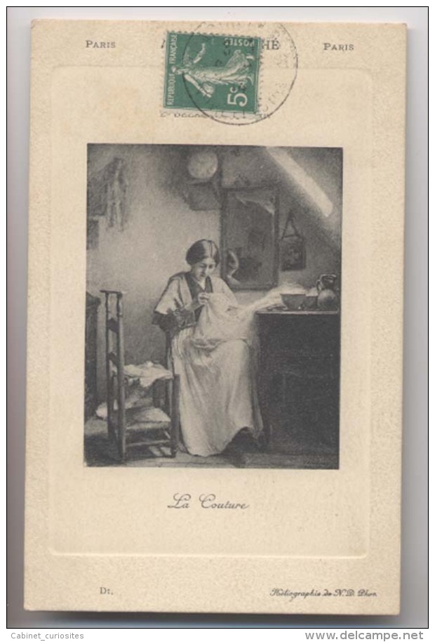 LA COUTURE - Femme Cousant Dans Un Intérieur - 1914 - Au Bon Marché Paris - Femmes