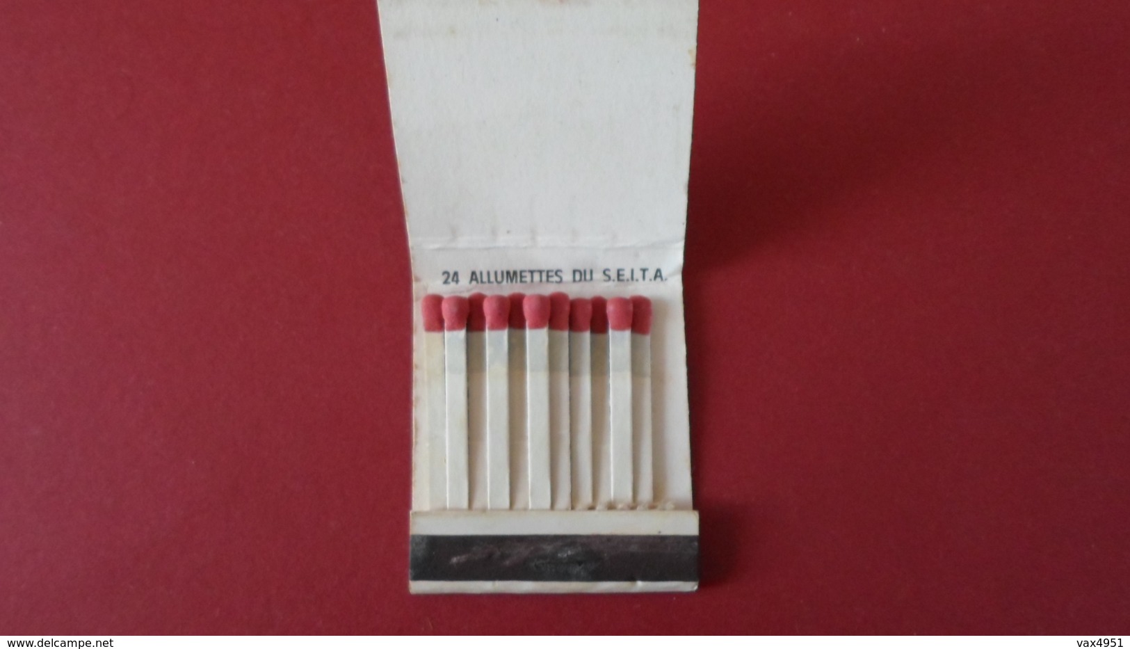 BOITES D ALLUMETTES  CHAMPAGNE GUY DAUBY  AY MARNE  ****  RARE   A  SAISIR ***** - Matchboxes