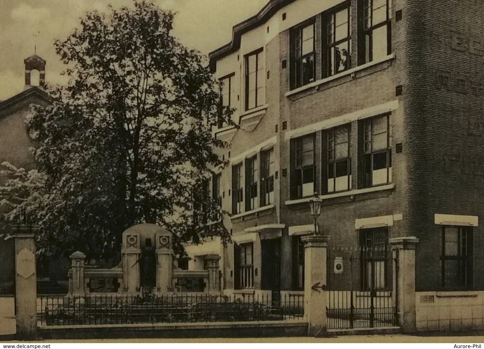 Quiévrain Ecole Moyenne De Filles - Quiévrain