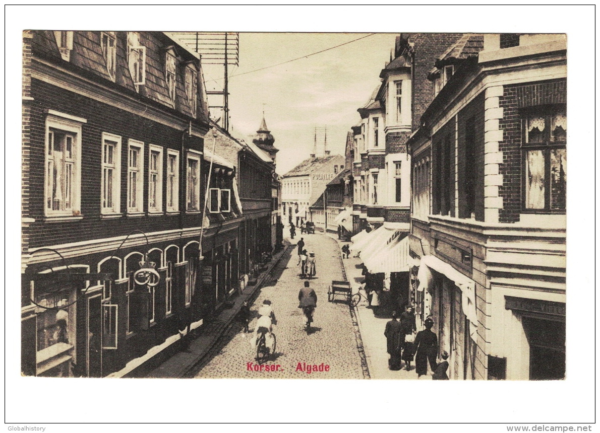 DE1458  DENMARK  KORSOR ALGADE BUSY STREET SCENE  POSTCARD - Dinamarca