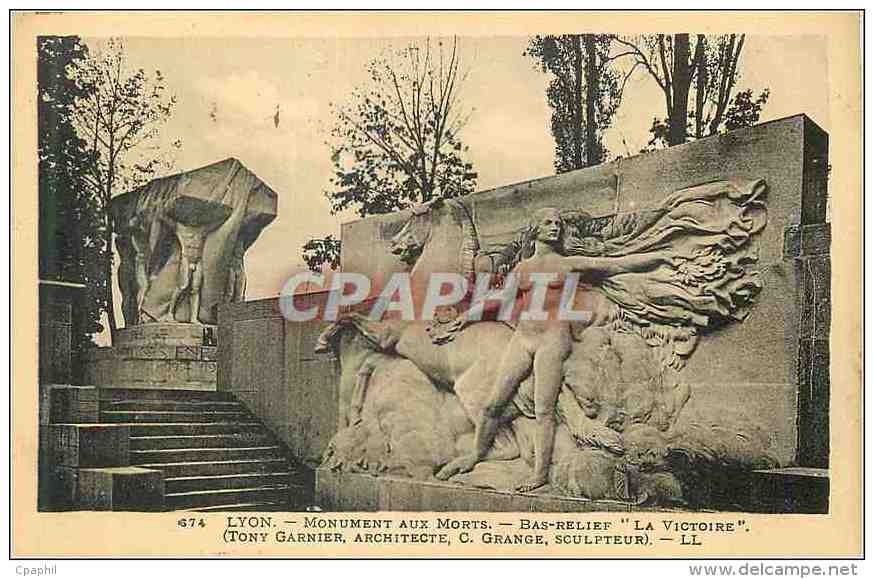 CPA Lyon Monument Aux Morts Bas Relief La Victoire (Tony Garnier Architechte C Grange Sculptureur) - Autres & Non Classés