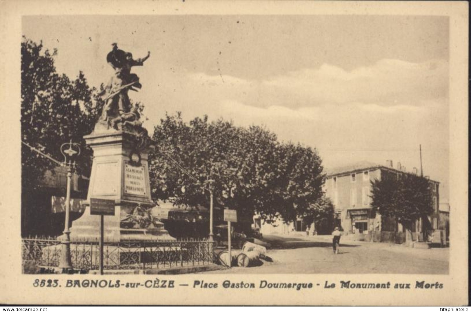 CPA Bagnols Sur Cèze Place Gaston Doumergue Le Monument Aux Morts Gard YT 407 X2 Mercure 514 Petain 1942 - Bagnols-sur-Cèze