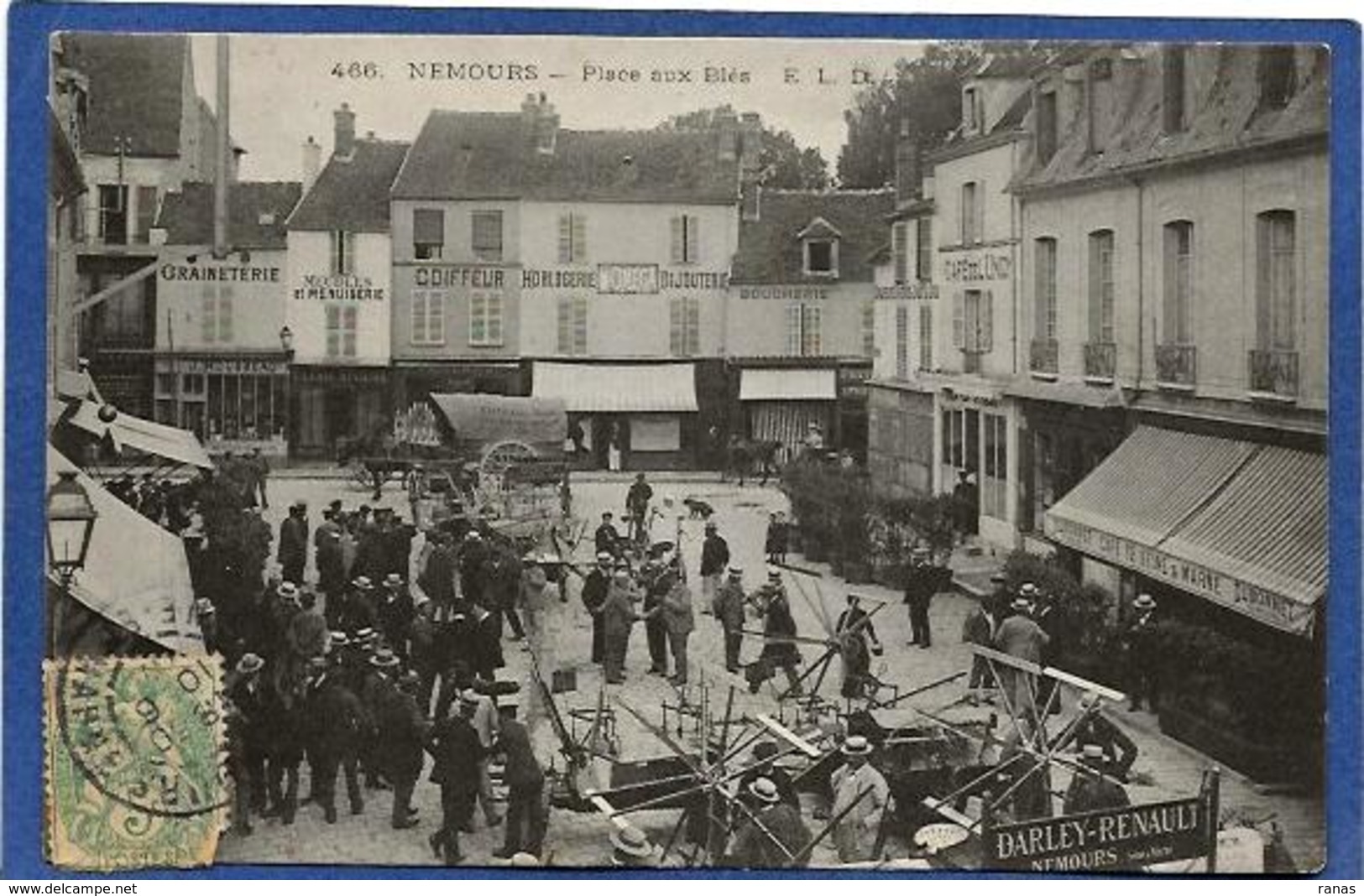 CPA Seine Et Marne Nemours Machines Agricoles Marché Circulé - Nemours