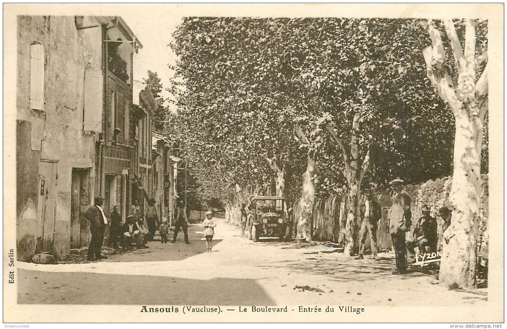 WW 84 ANSOUIS. Camion Ancien Sur Le Boulevard à L'Entrée Du Village 1942 - Ansouis