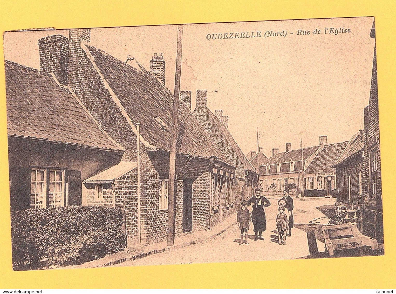 Carte Postale Noir Et Blanc " Rue De L ' Eglise " à OUDEZEELE - Dunkerque