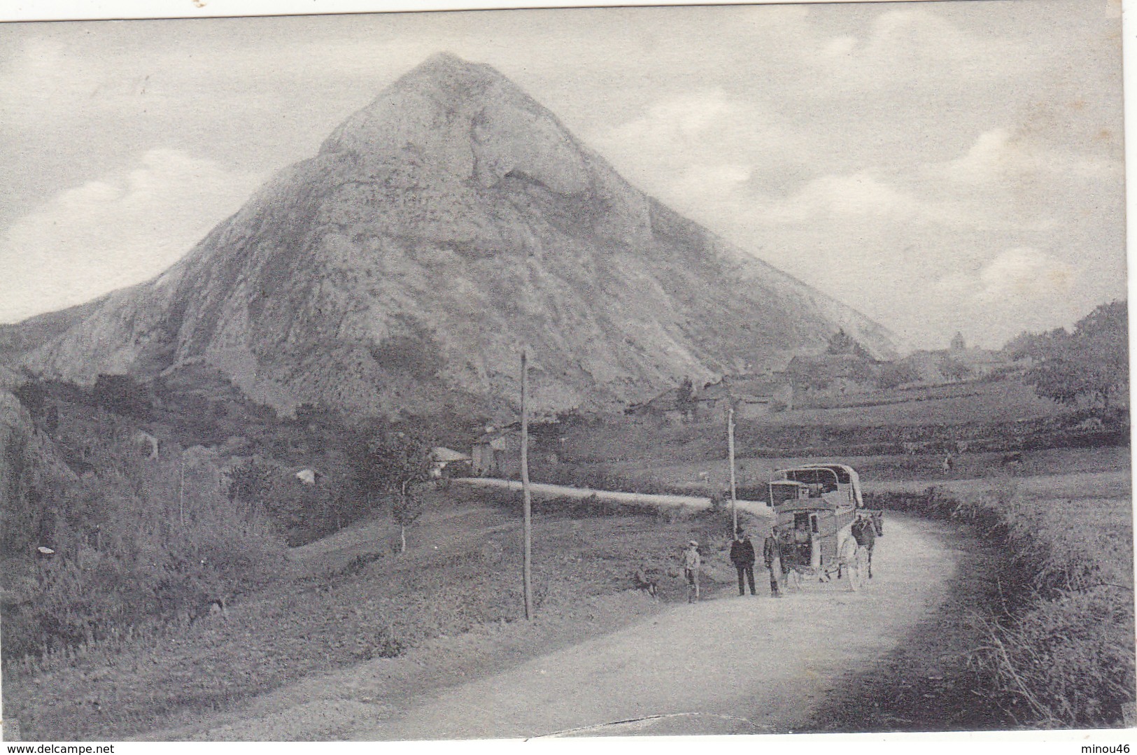 SAURAT :RARE CPA.BEDEILHAC-SOUDOUR.ANIMEE.N.CIRCULEE.T.B.ETAT.PETIT PRIX.COMPAREZ!!! - Autres & Non Classés