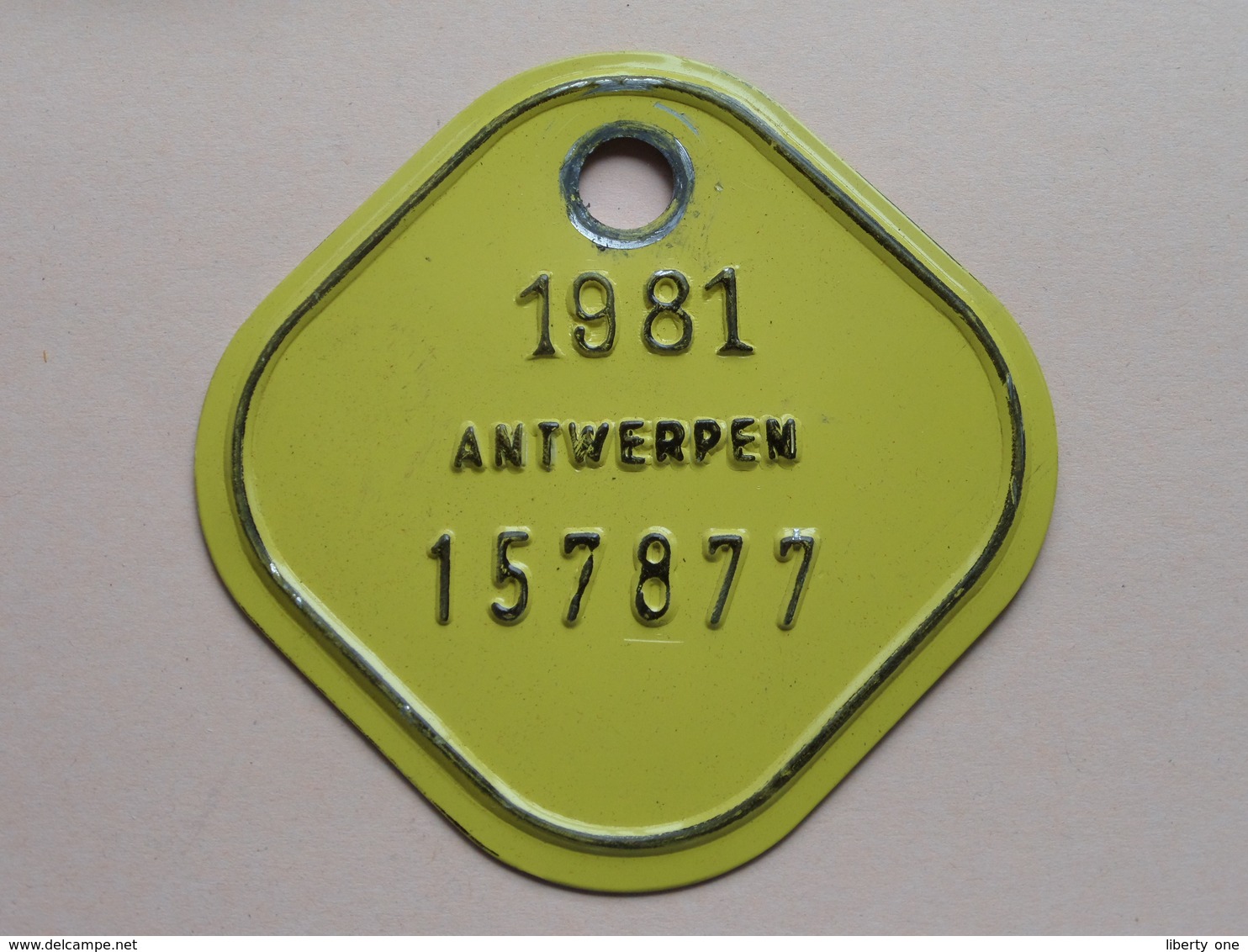 FIETSPLAAT / PLAQUE Vélo ( Antwerpen Nr. 157877 ) Anno 1981 ( België ) ! - Plaques D'immatriculation