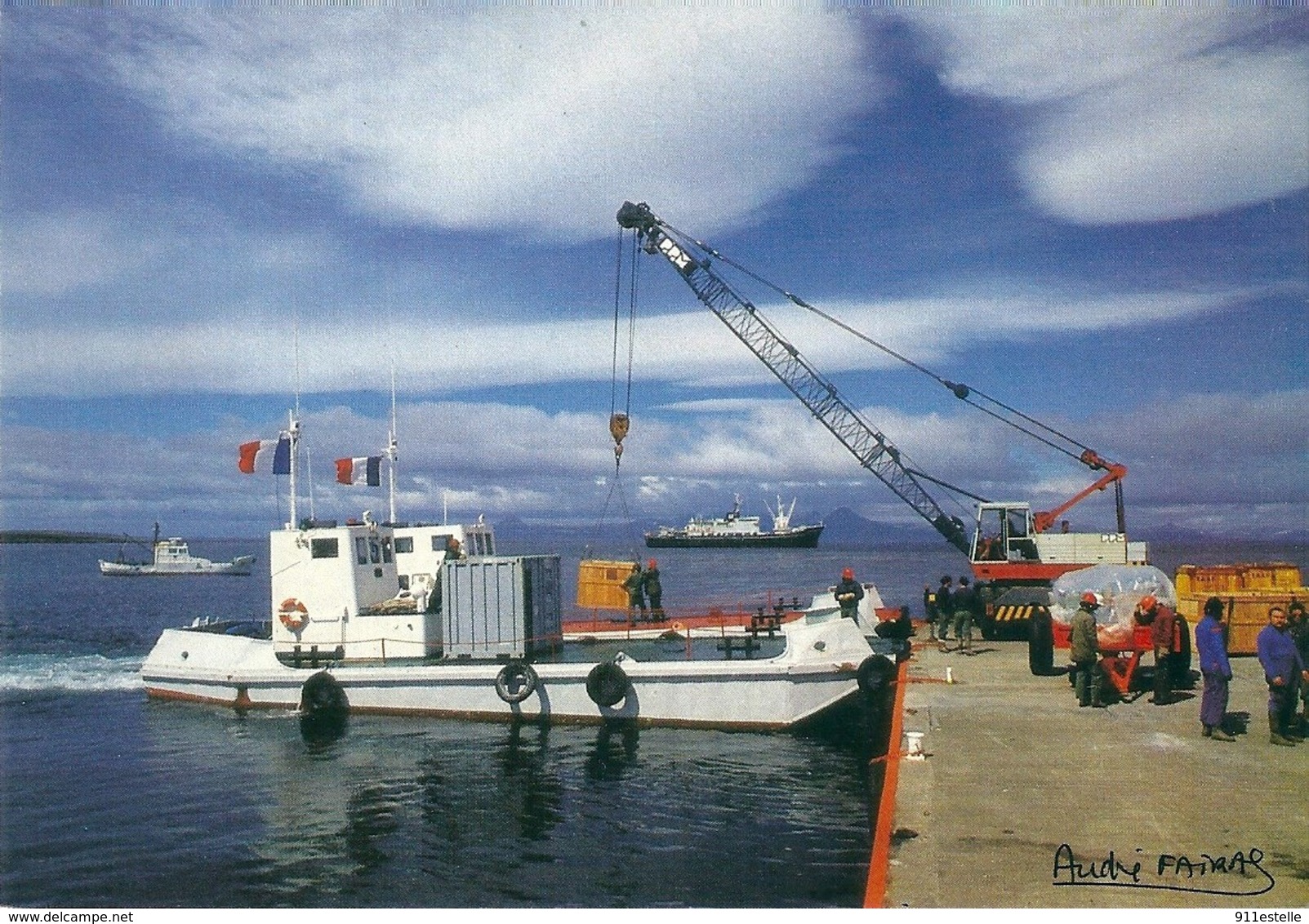 TAAF -  LA CALE DU PORT AUX FRANCAIS  KERGUELEN - PHOTO FATRAS - TAAF : Terres Australes Antarctiques Françaises