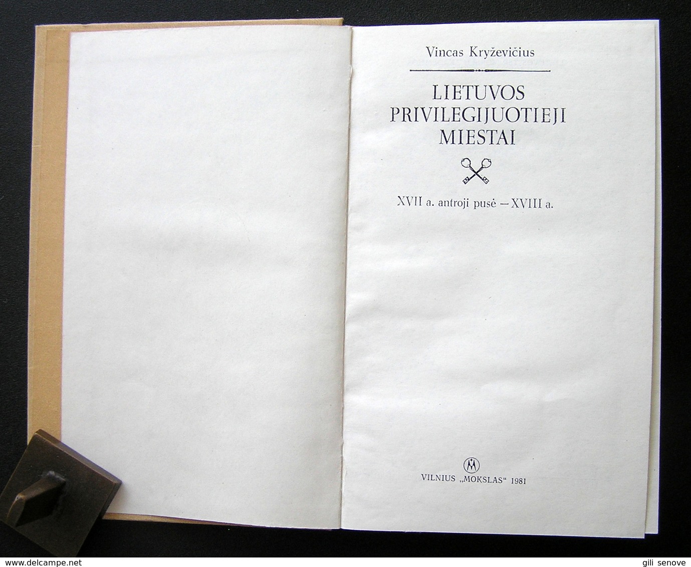Lithuanian Book / Lietuvos Privilegijuotieji Miestai 1981 - Culture