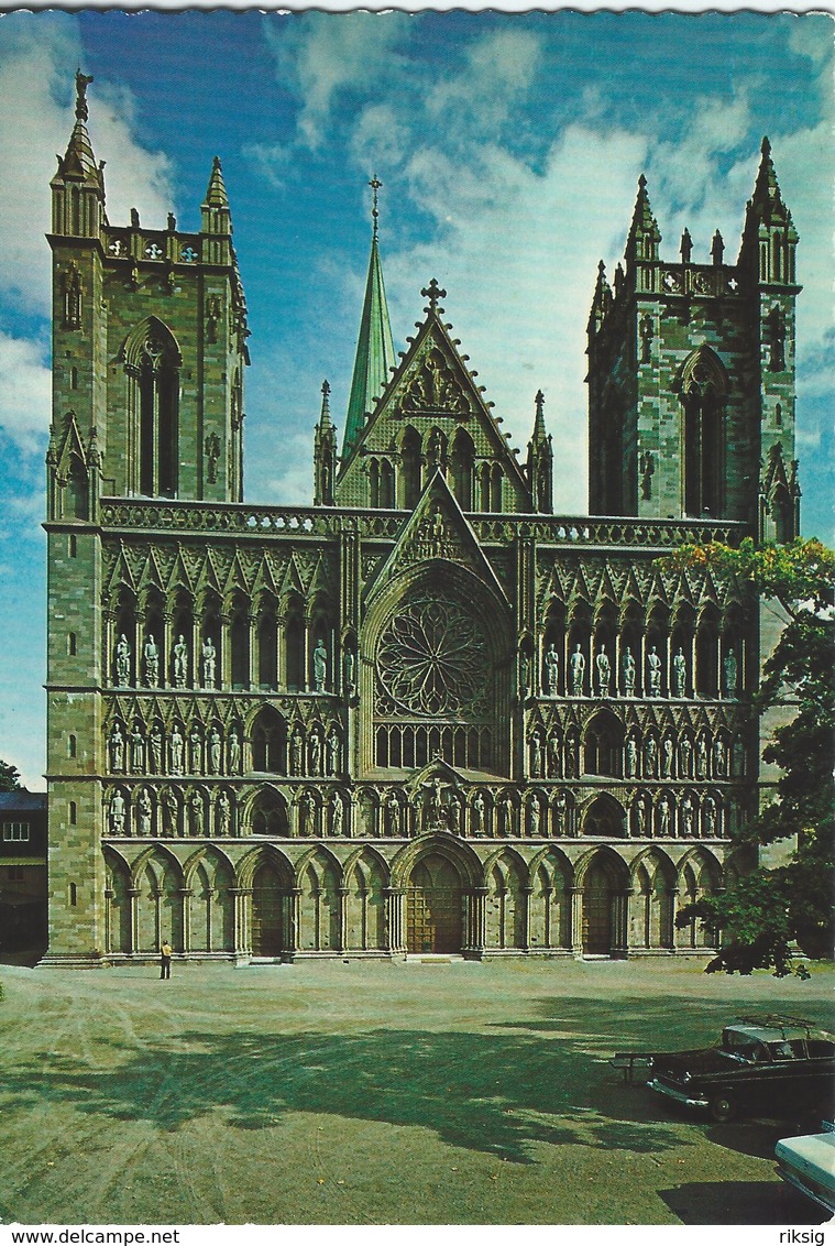 Norway - The Nidaros Cathedral. The West Front   # 07935 - Norvegia