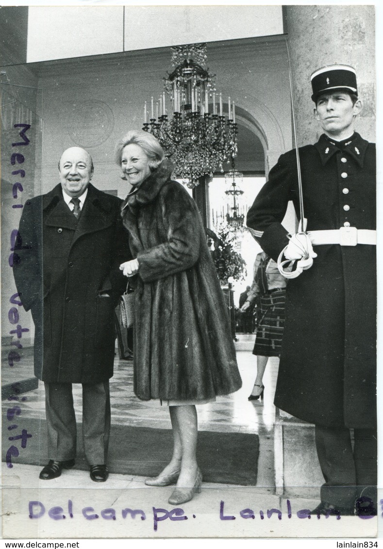 - Photo De Presse - Original, Marcel CARNE, Michèle MORGAN, Quittant L'Elysée Après Un Déjeuner, 20-02-1975, Scans. - Célébrités