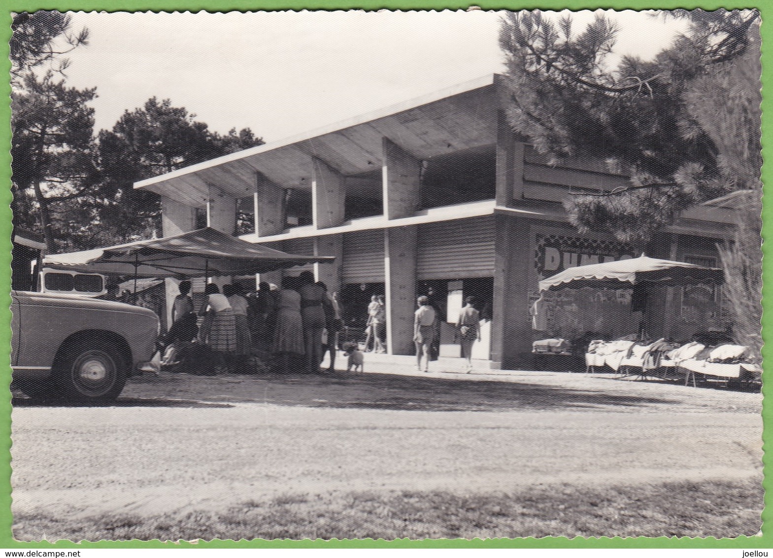 Rare CPSM VENDAYS MONTALIVET Le Marché Animé 33 Gironde - Autres & Non Classés