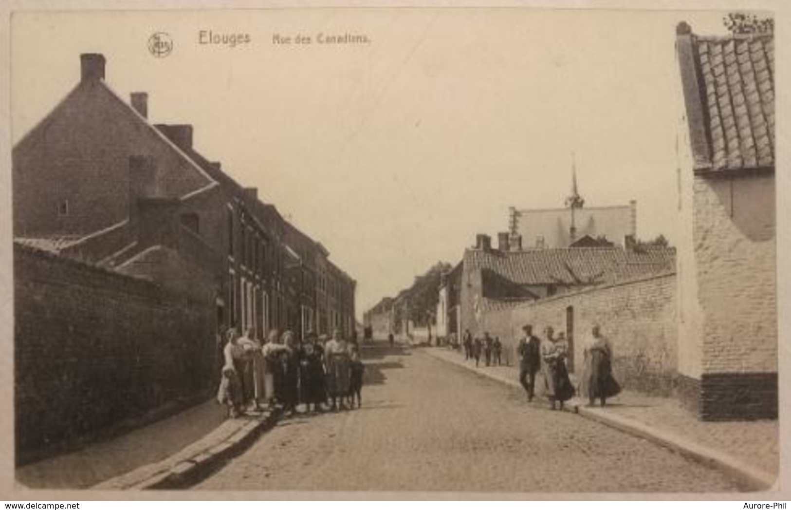 Elouges Rue Des Canadiens Attelage En Arrière Plan - Dour