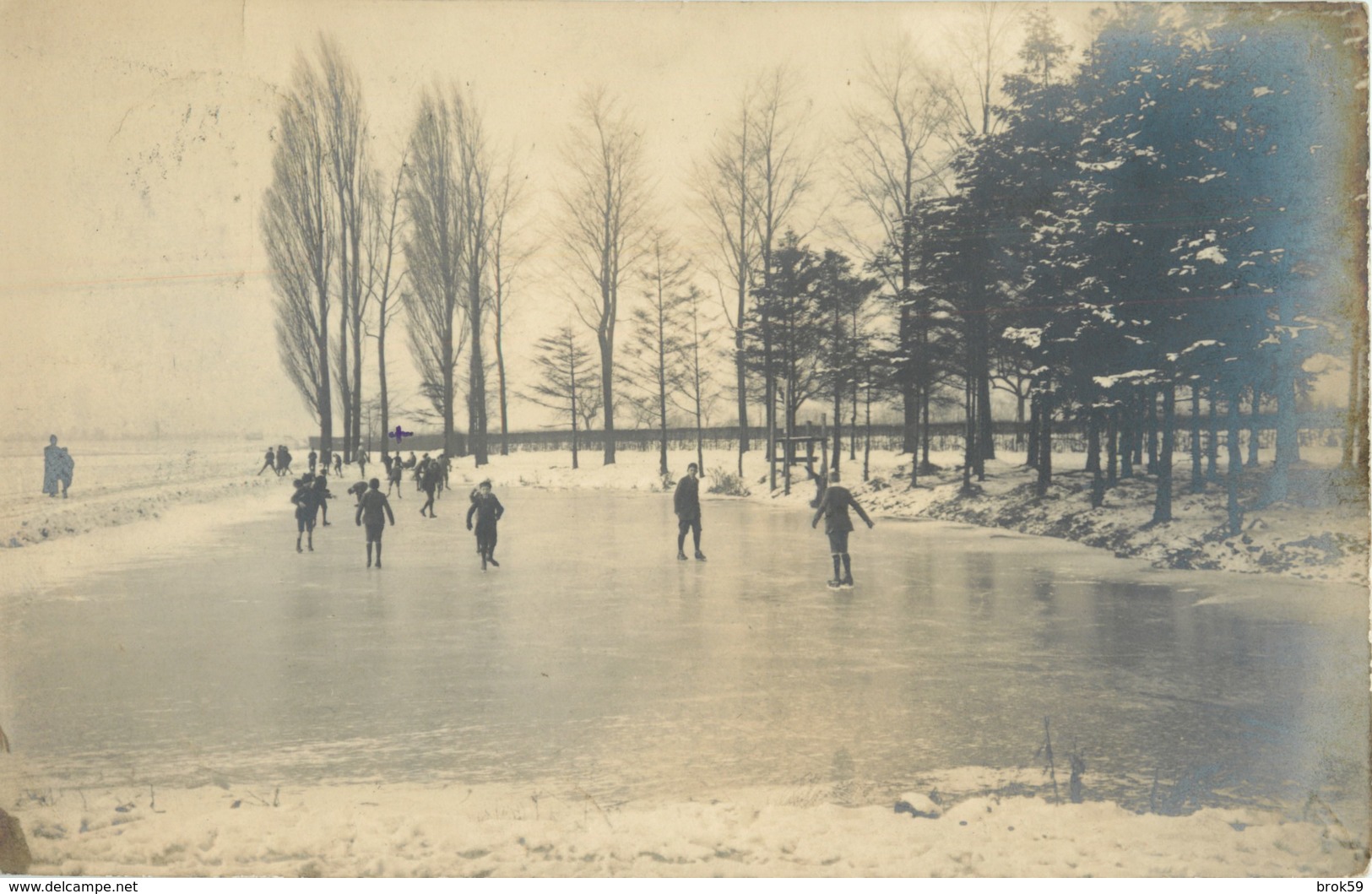 HUCCORGNE - BELLE CARTE PHOTO PATINEUR SUR PLAN D EAU GELEE ( PATINAGE ) - Wanze