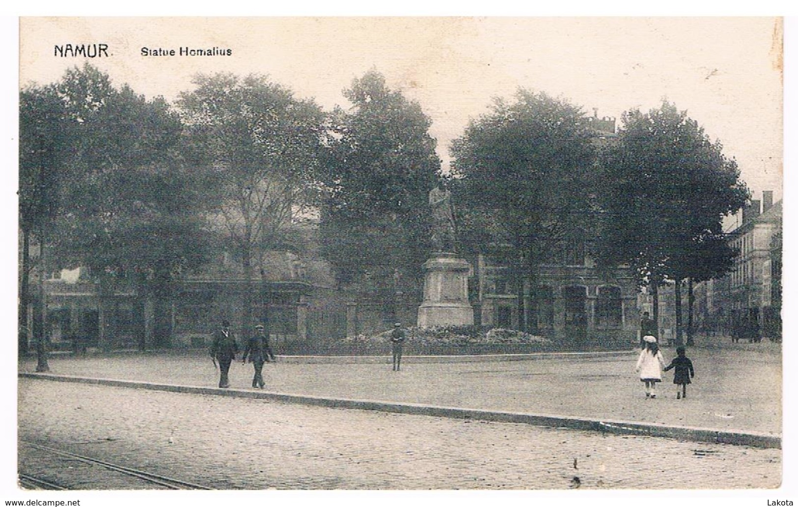 CPA : NAMUR  Statue Homalius , Omalius , Un Peu Animée - Namur