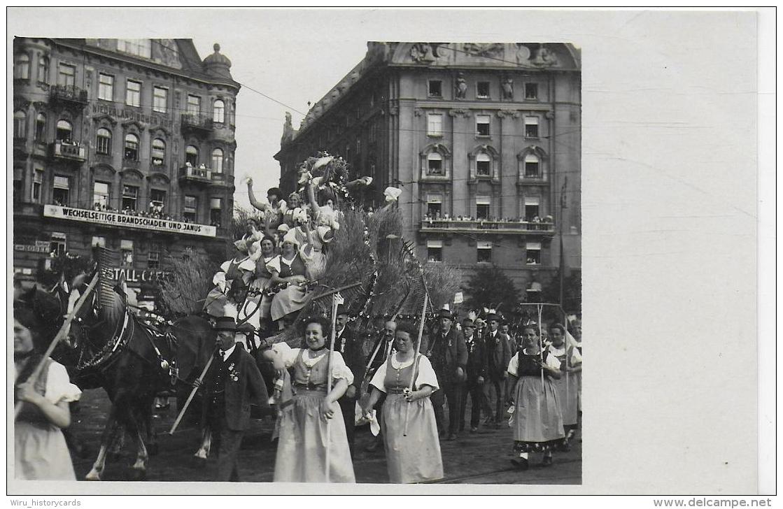 AK 0012  Wien - X. Deutsches Bundes Sängerfest / Festzug Um 1928 - Wien Mitte