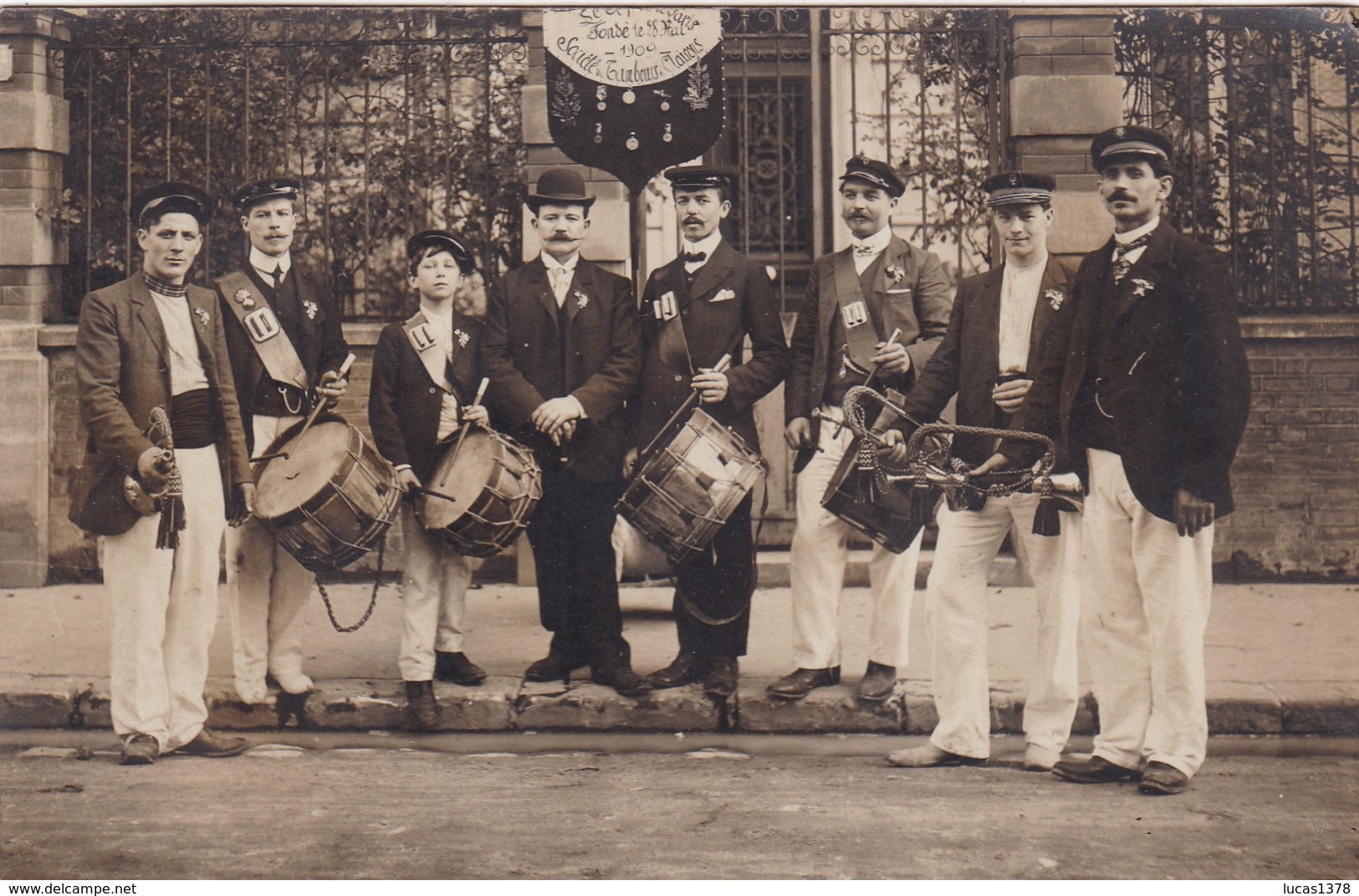 75 / PARIS / TRES BELLE CARTE PHOTO / TAMBOURS CLAIRONS / LE RAPPEL DE PARIS / FONDE LE 28 MAI 1909 - Petits Métiers à Paris