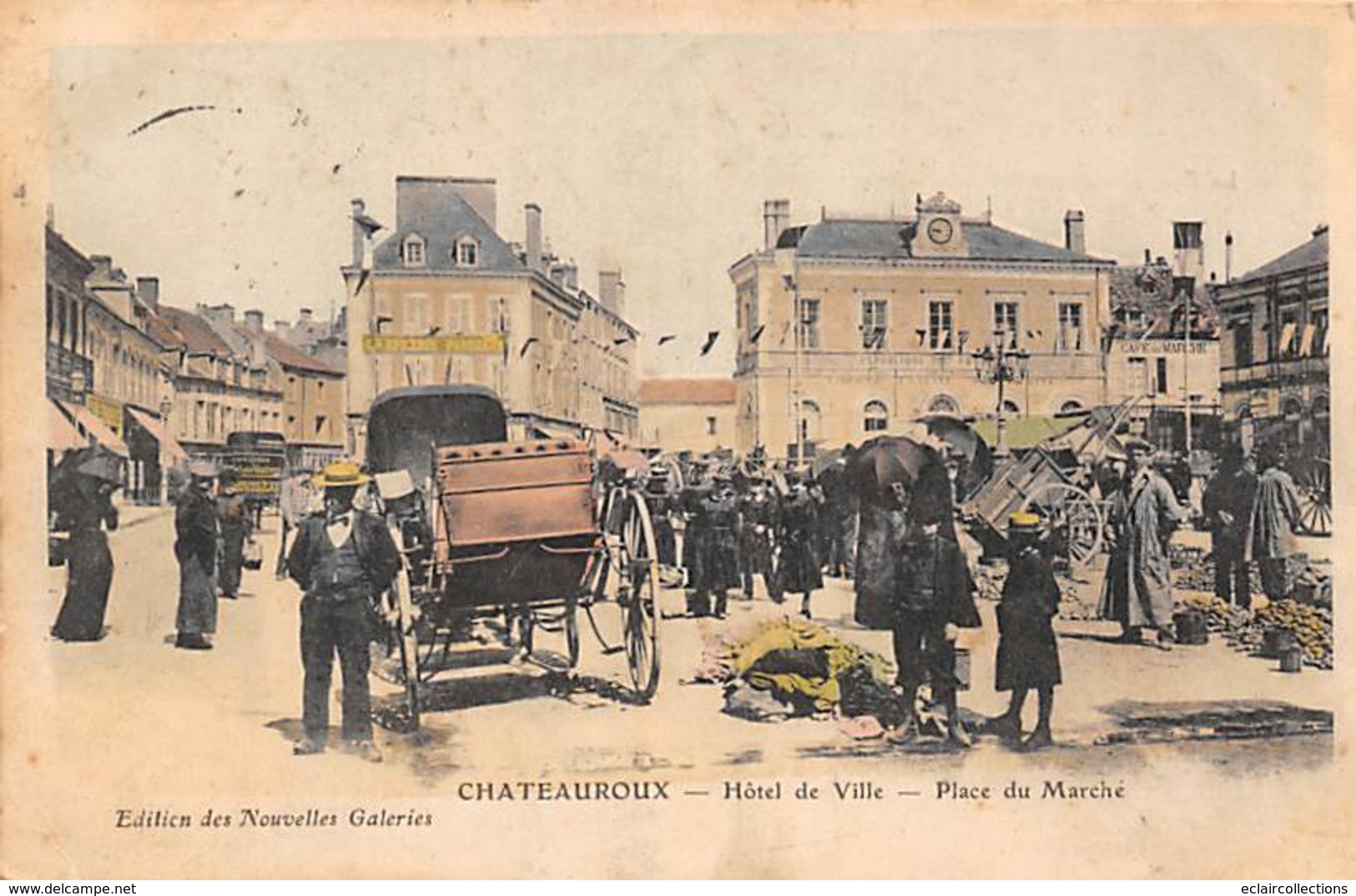 Chateauroux      36     Le Marché  Place De L'Hôtel De Ville     (voir Scan) - Chateauroux