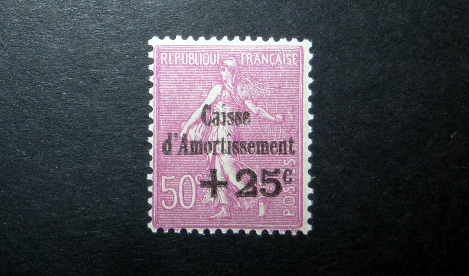 FRANCE 1929 N°254 * (CAISSE D'AMORTISSEMENT 3ÈME SÉRIE. SEMEUSE LIGNÉE. +25C SUR 50C ROSE-LILAS) - 1927-31 Caisse D'Amortissement