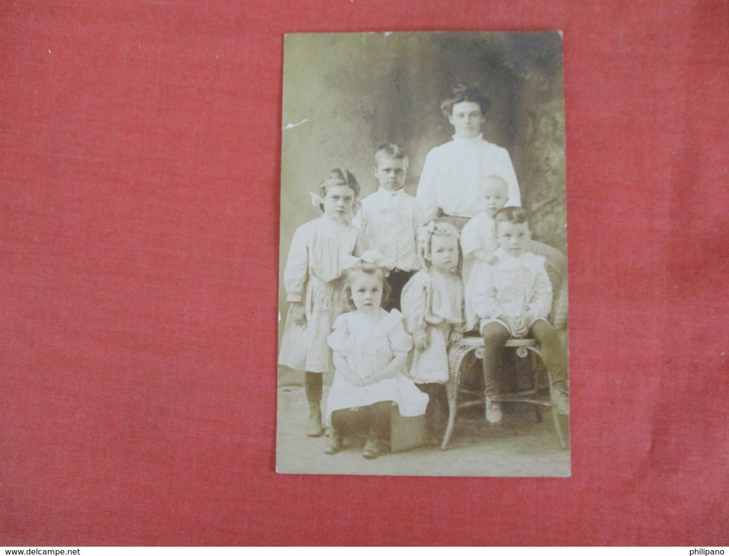 RPPC    Family Group Photo  >  Ref 3044 - To Identify