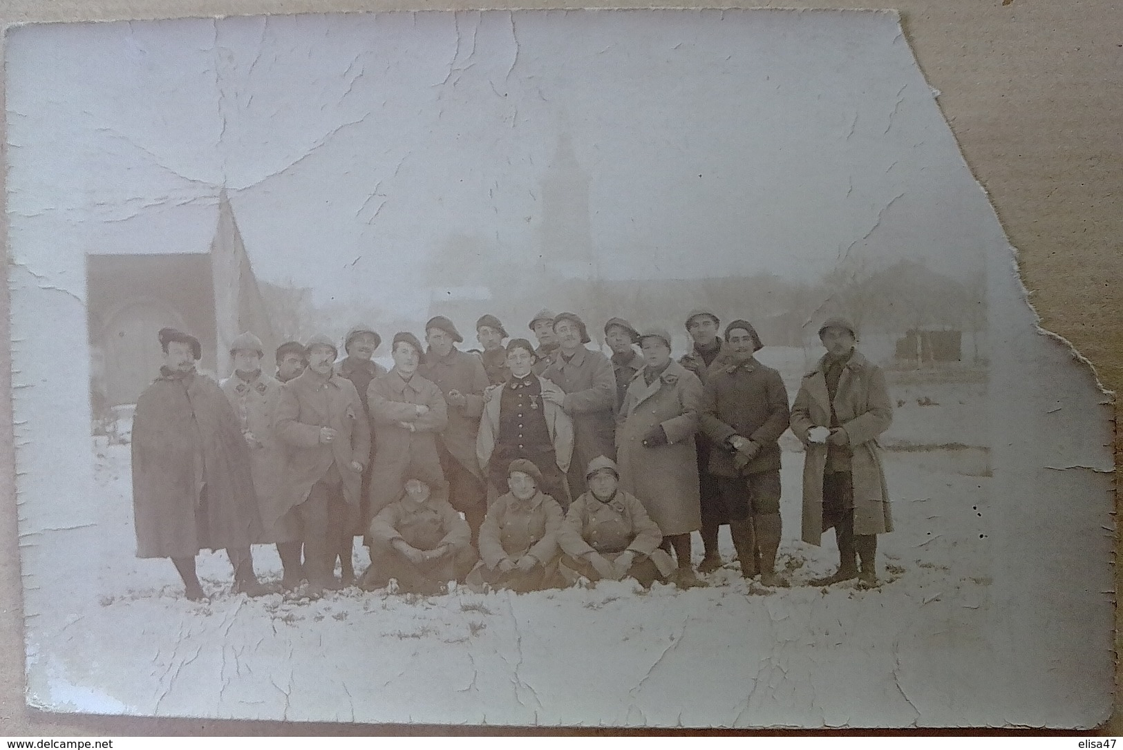 88  DEYVILLERS    GROUPE  DE  MILITAIRES    SOUVENIR  DES  CAMPAGNES  1914  15  16  17    ( Document  Rare ) - Autres & Non Classés