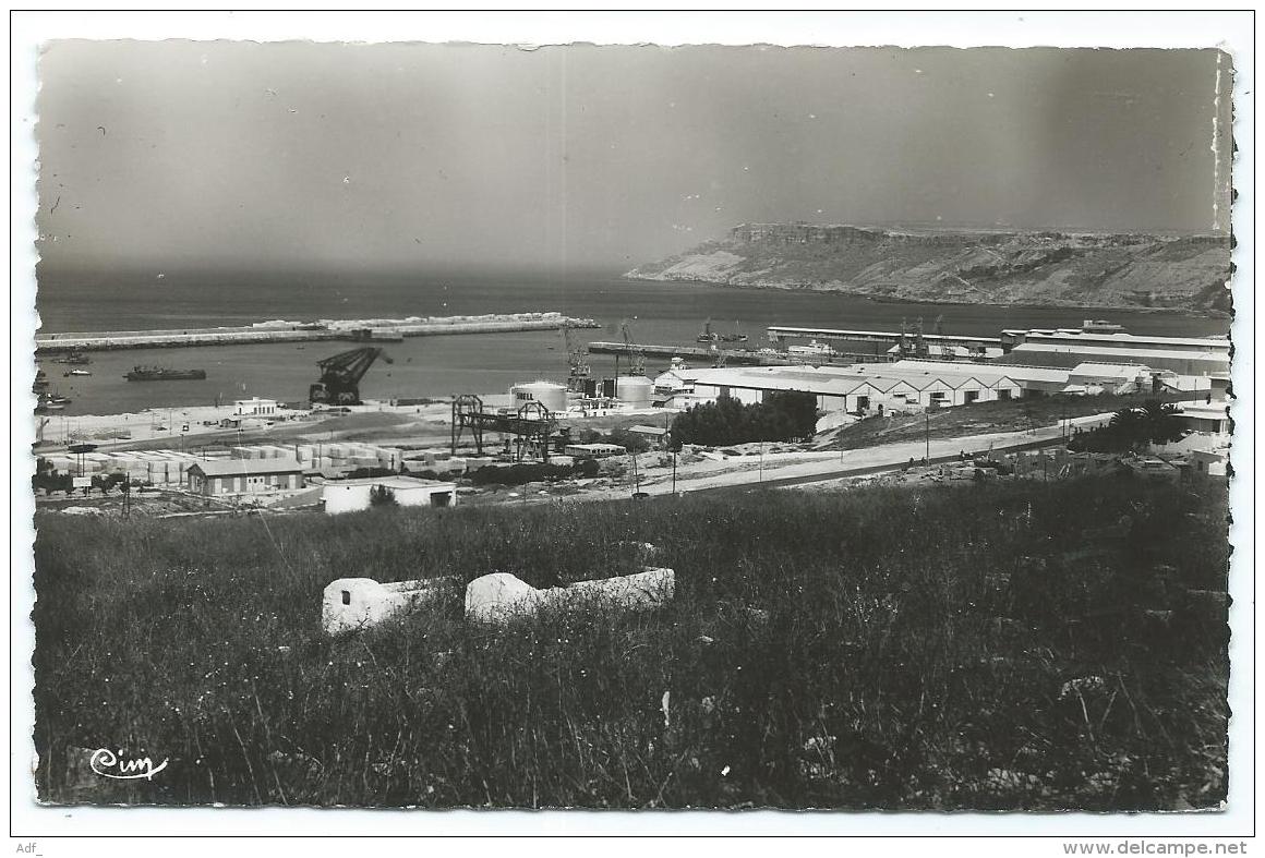 CPSM SAFI, VUE SUR LE PORT ET LES USINES, Format 9 Cm Sur 14 Cm Environ, MAROC - Autres & Non Classés