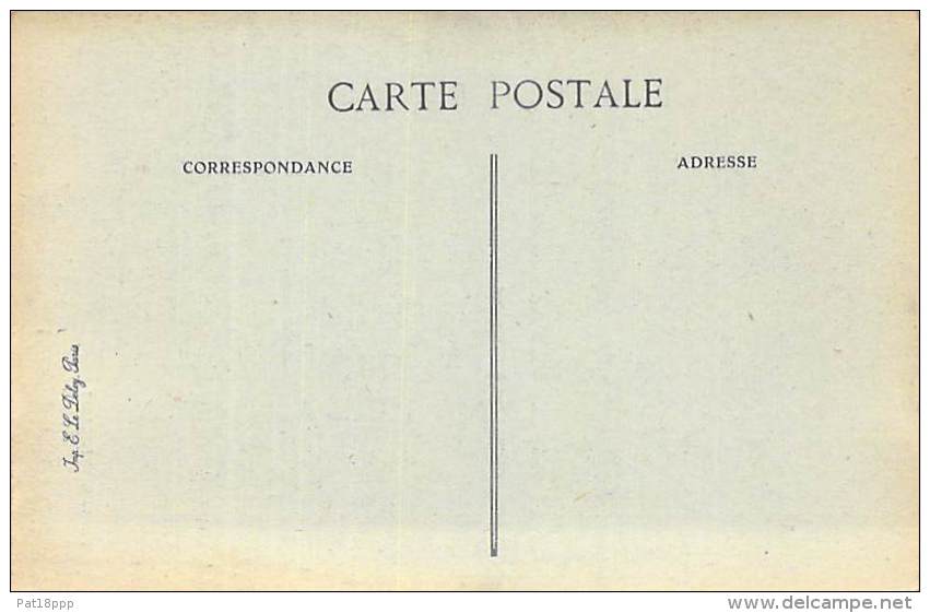 PARIS ( Série Paris Autrefois N° 135) Cour De  L'HOTEL Des DIDOT, Maîtres IMPRIMEURS - 2 Rue Séguier - CPA - Sets And Collections