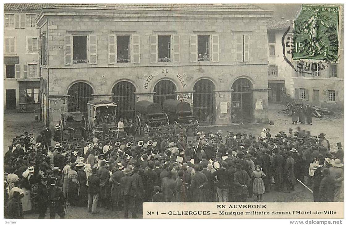 63 , OLLIERGUES , Musique Militaire Devant L'hotel De Ville , CF * 341 30 - Olliergues