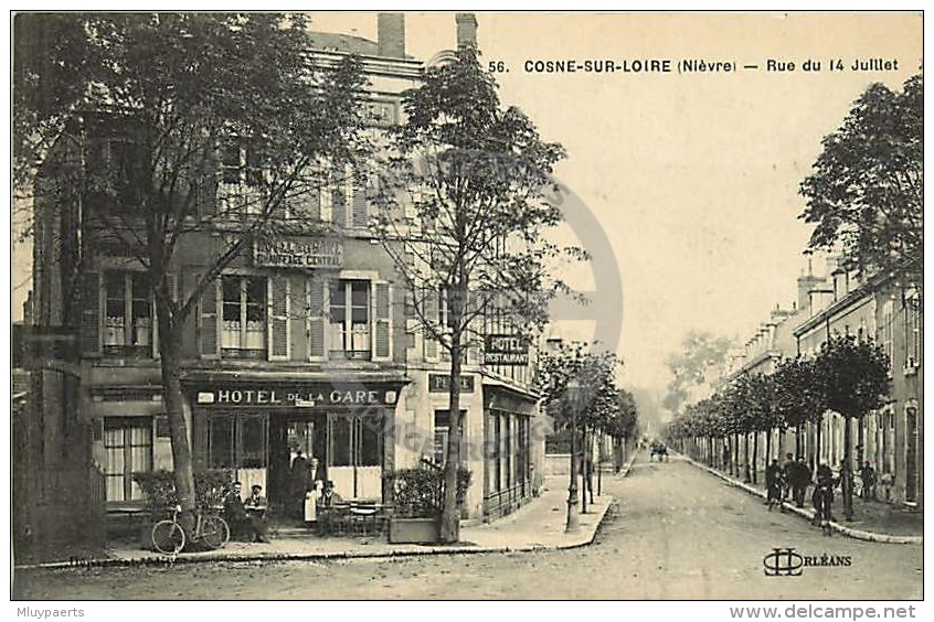 /! 7540 - CPA/CPSM  :  58 - Cosne Sur Loire : Rue Du 14 Juillet - Cosne Cours Sur Loire