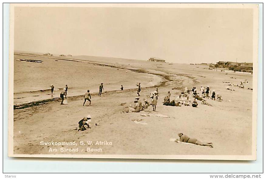 NAMIBIE - Swakopmund - Am Strand - Beach - Namibie