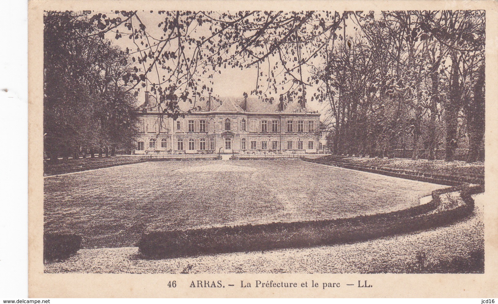 CPA 62 ARRAS La Préfecture Et Le Parc N° 46  édit: LL - Arras