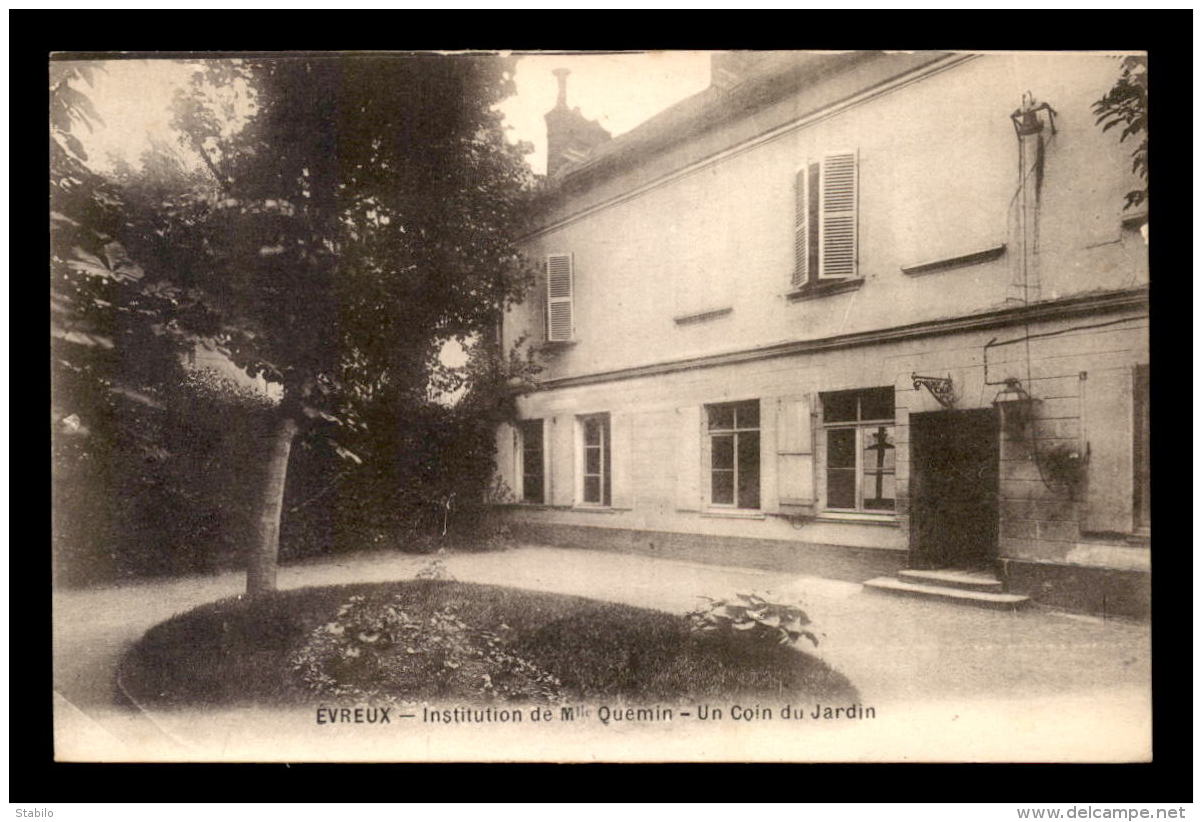 27 - EVREUX - INSTITUTION DE MELLE QUEMIN - UN COIN DU JARDIN - Evreux