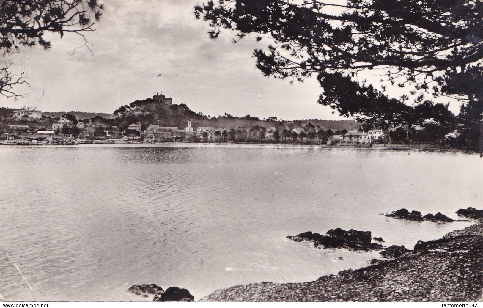 PORQUEROLLES LE VILLAGE ET LE PORT/PHOTO VERITABLE  (dil401) - Porquerolles