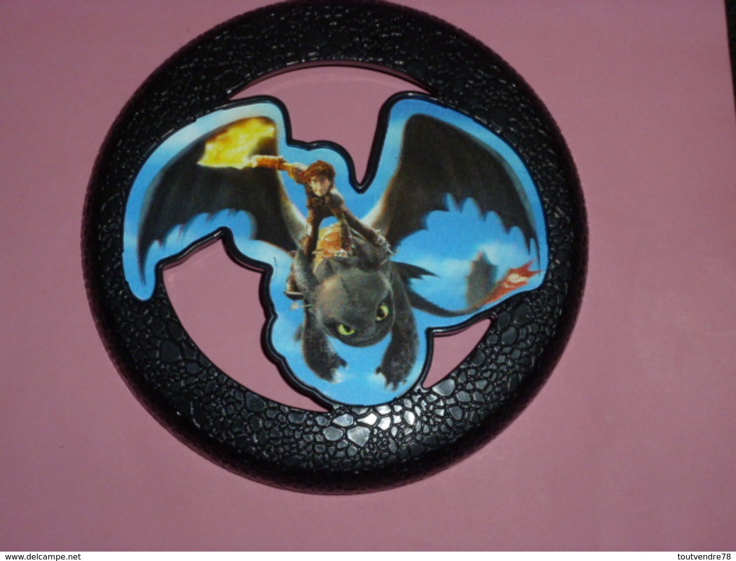 MAC041 / Frisbee Dragons 2 Noir / Mc Donalds DWA / 2014 - Autres & Non Classés