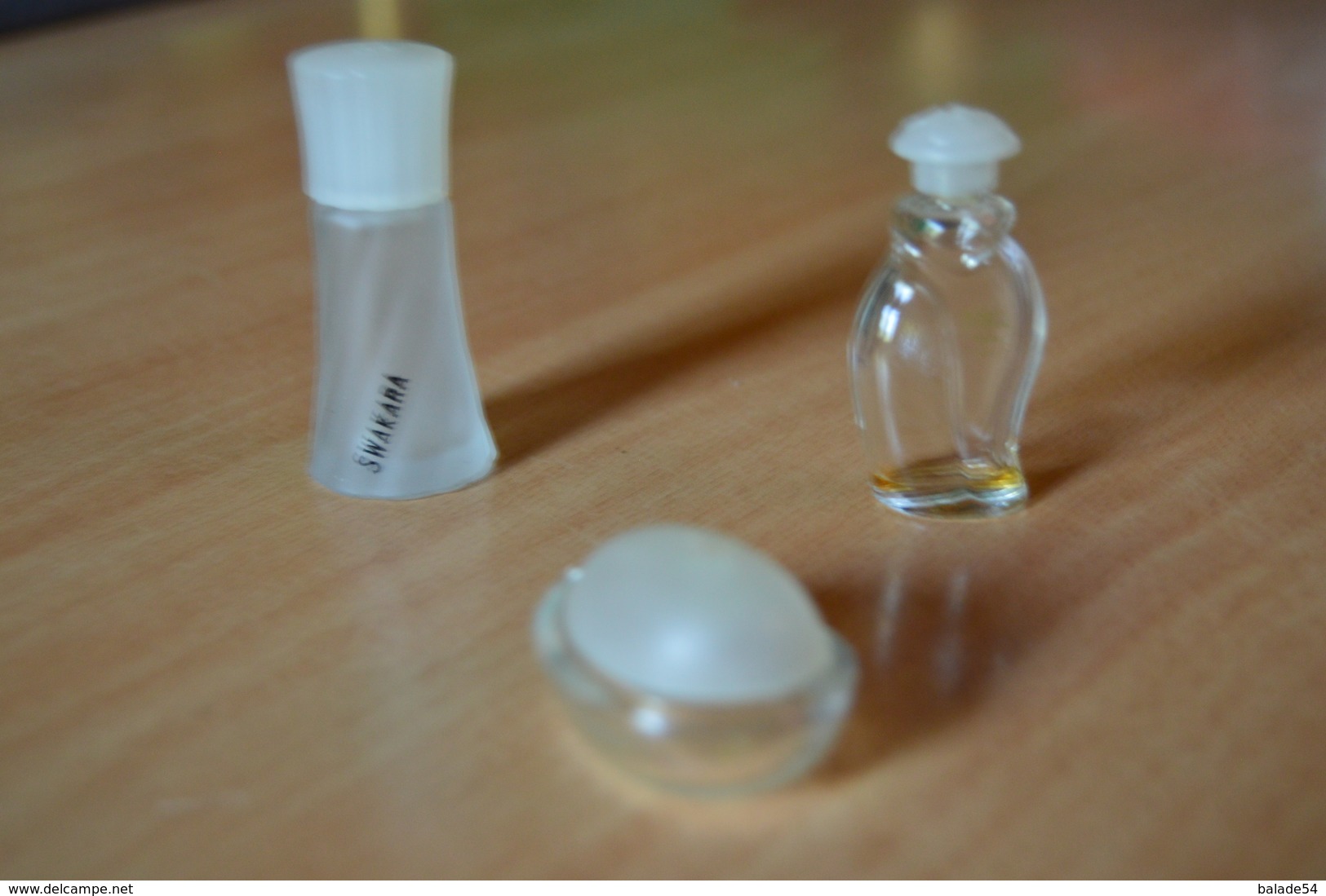 Lot De 3 Mignonnettes De Parfum Vide : SWAKARA, ARBEL Et Une En Forme De Goute - Miniaturas (frascos Vacios)