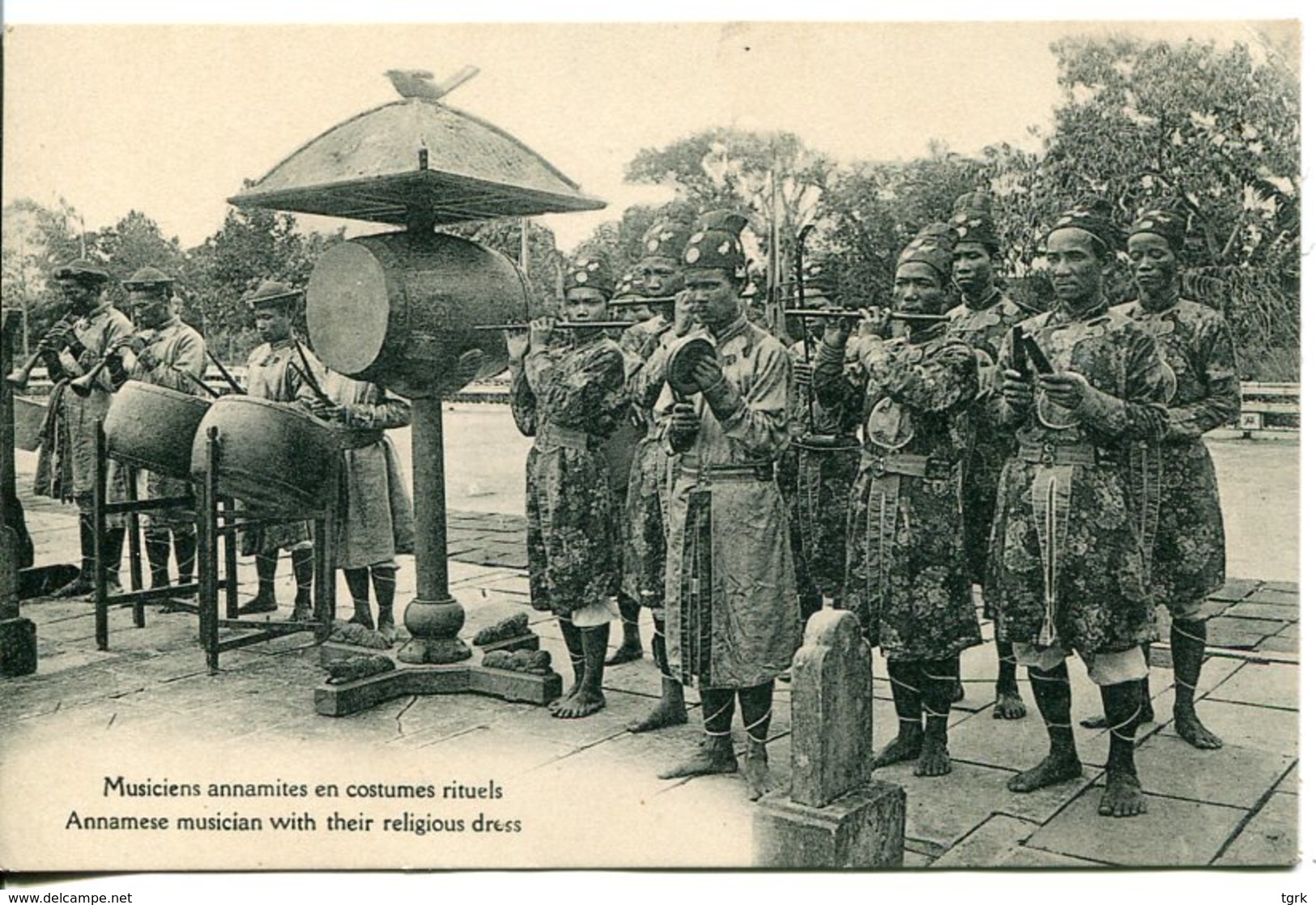 Viêt-nam Annamese Musician With Their Religious Dress Musiciens Annamites En Costumes Rituels - Vietnam