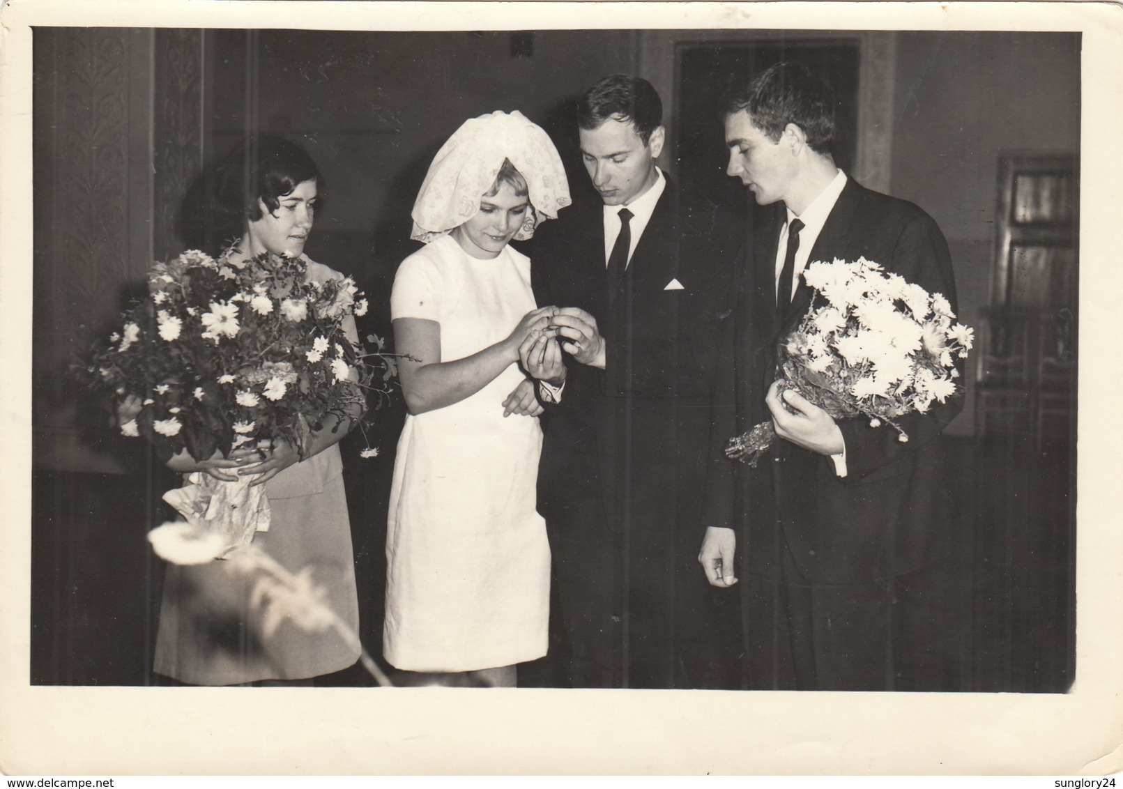 UKRAINE. A PHOTO. "THE WEDDING, THE GIRL AND THE BRIDE." EXCHANGE RINGS.*** - Other & Unclassified