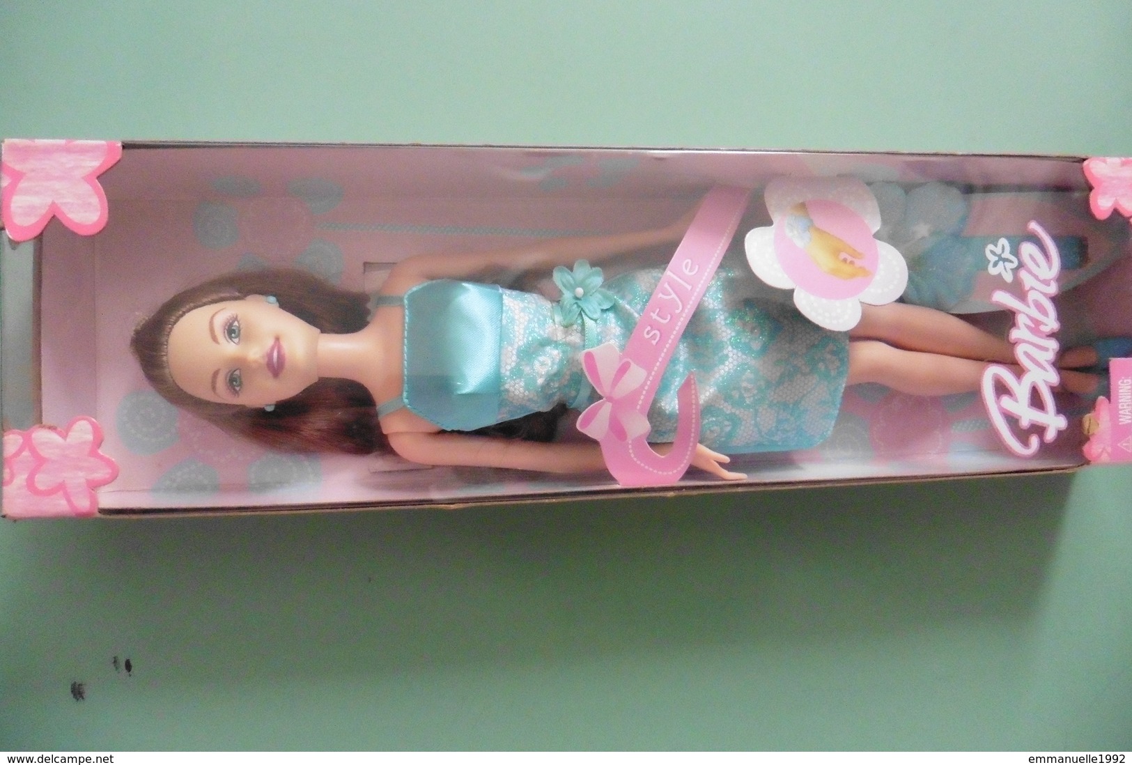 NEUF Poup e Barbie Style cheveux brun auburn robe bleue Mattel 2005