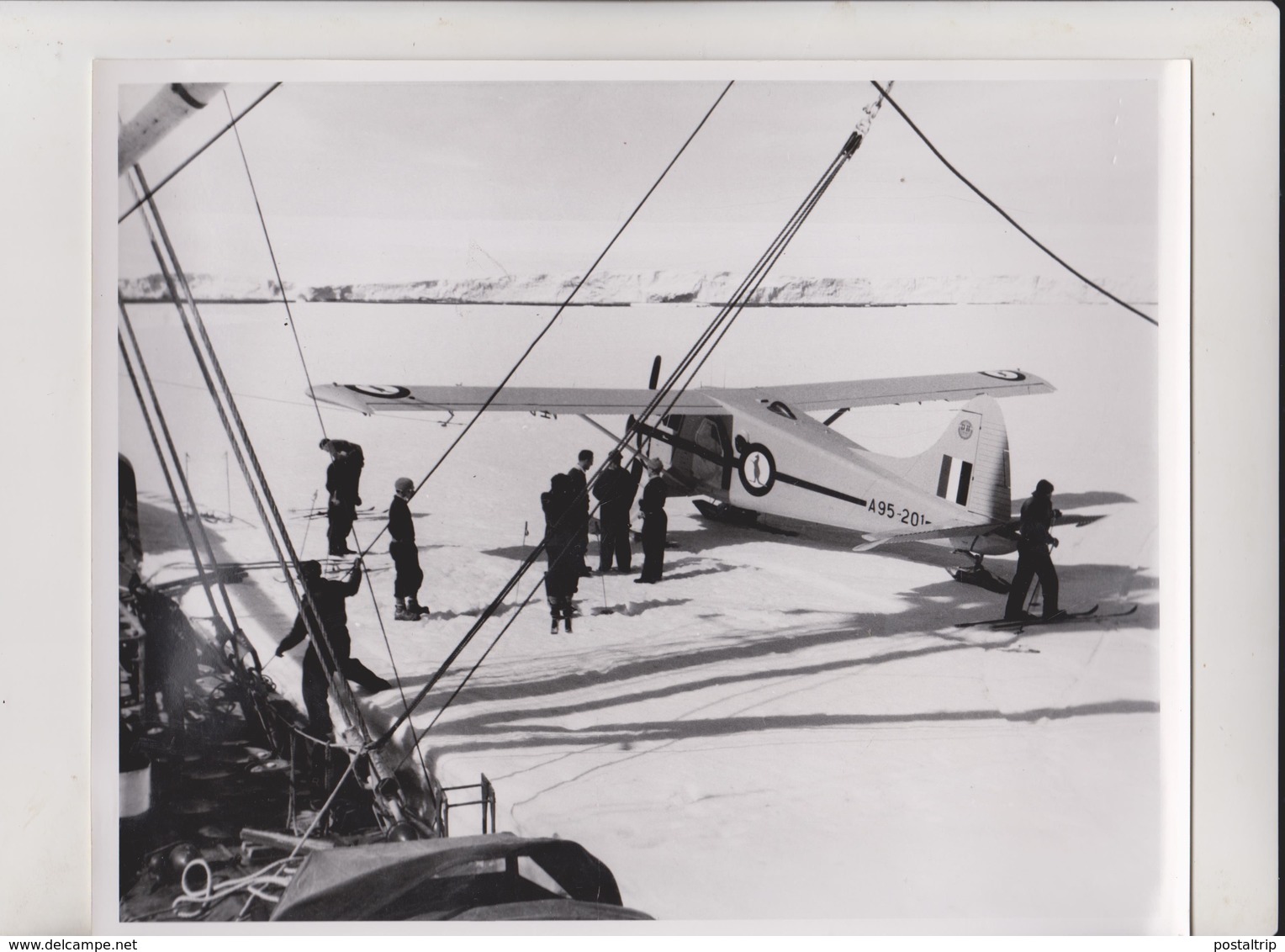 ANTARTIC  OPERATION DEEP FREEZE  AUSTRALIAN ANTARTIC BASE DHC2 BEAVER       +  25 * 20 CM   AIRCRAFT De Havilland Canada - Lugares