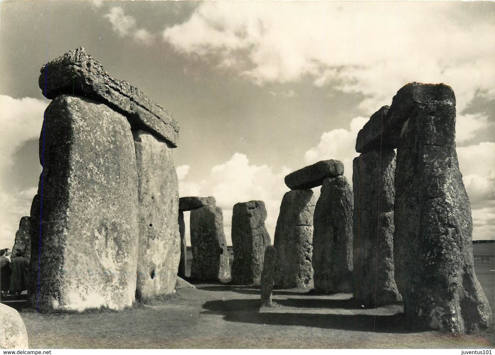 CPSM Stonehenge-Interior Of Circle                                                  L2663 - Stonehenge