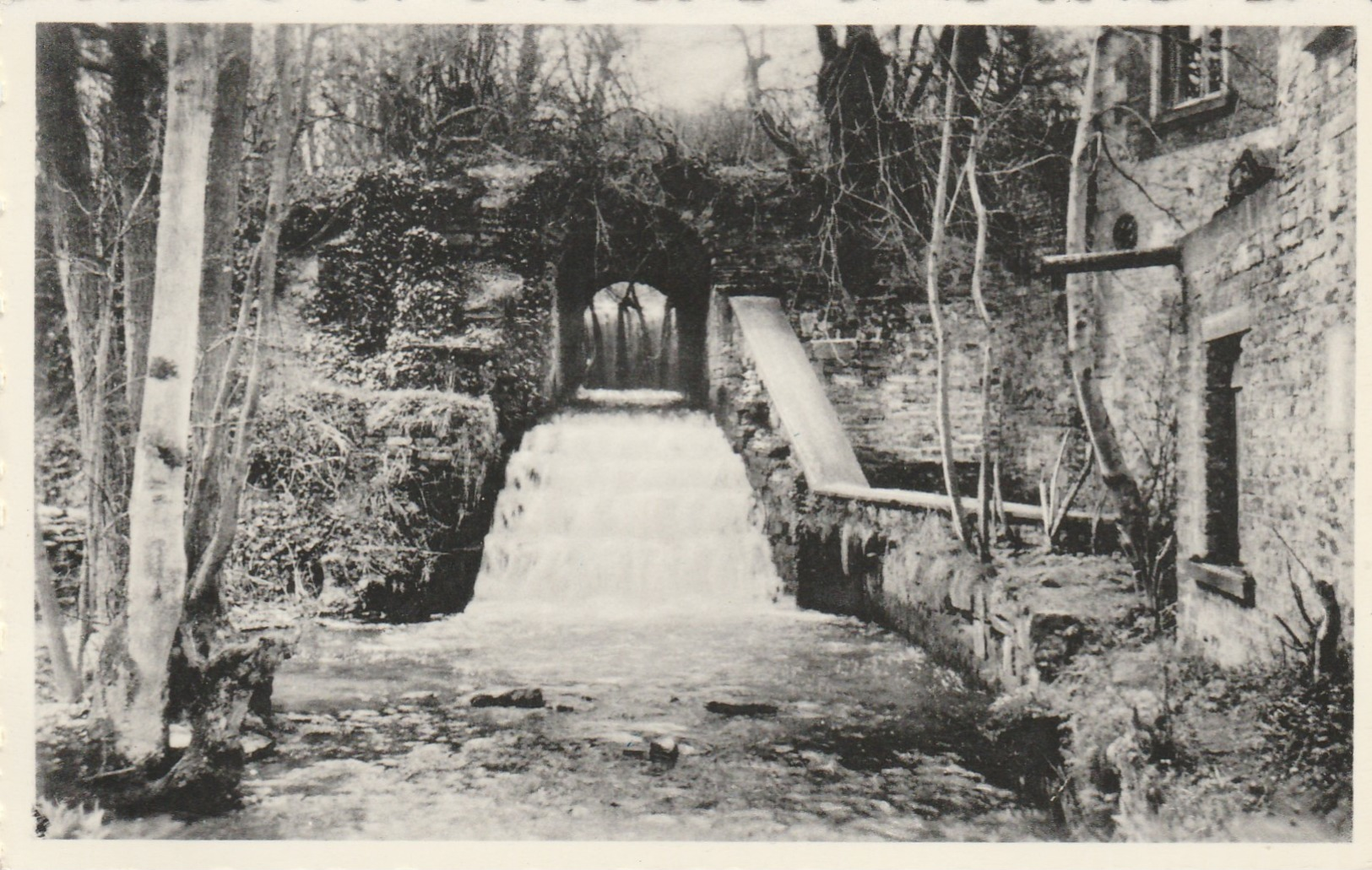 Chevlipont,Chevelipont, Villers-la-ville, Home De La Croix Rouge De La Jeunesse ,Cascade, Bief ,moulin à Eau Watermolen - Villers-la-Ville