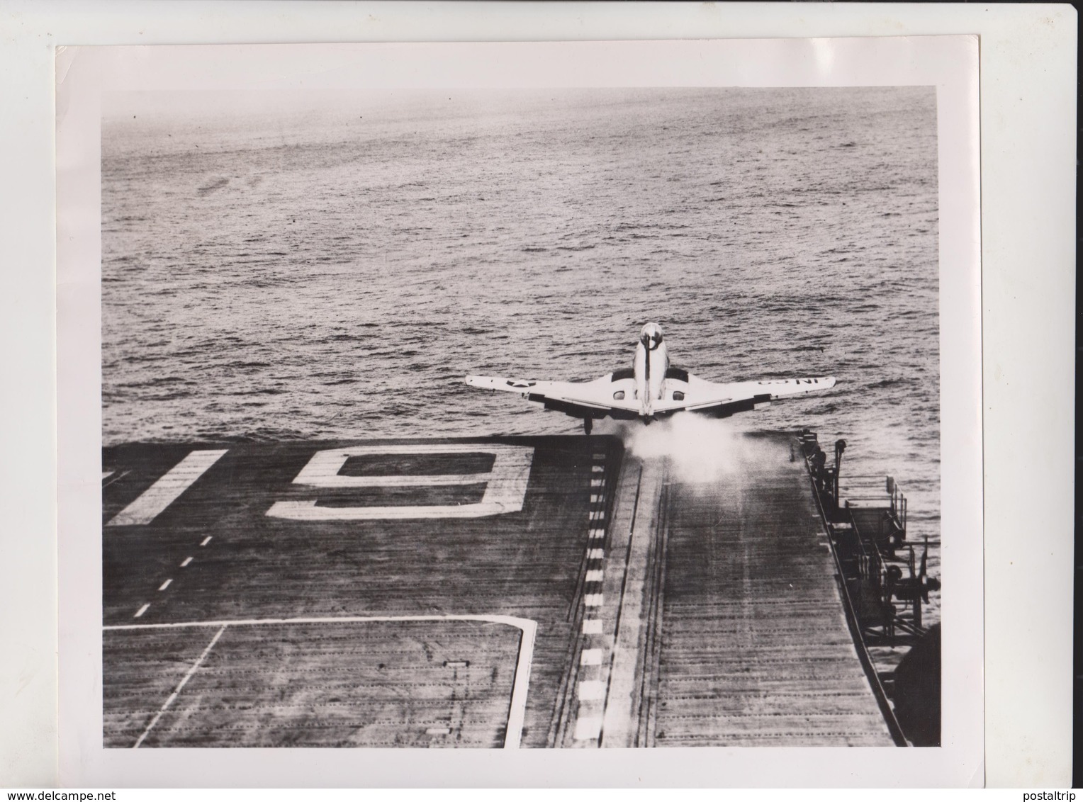 USS HANCOCK    McDonnell F2H Banshee   NAVAL AIR TEST CENTER PATUXENT MARYLAND    +  25 * 20 CM - Barcos