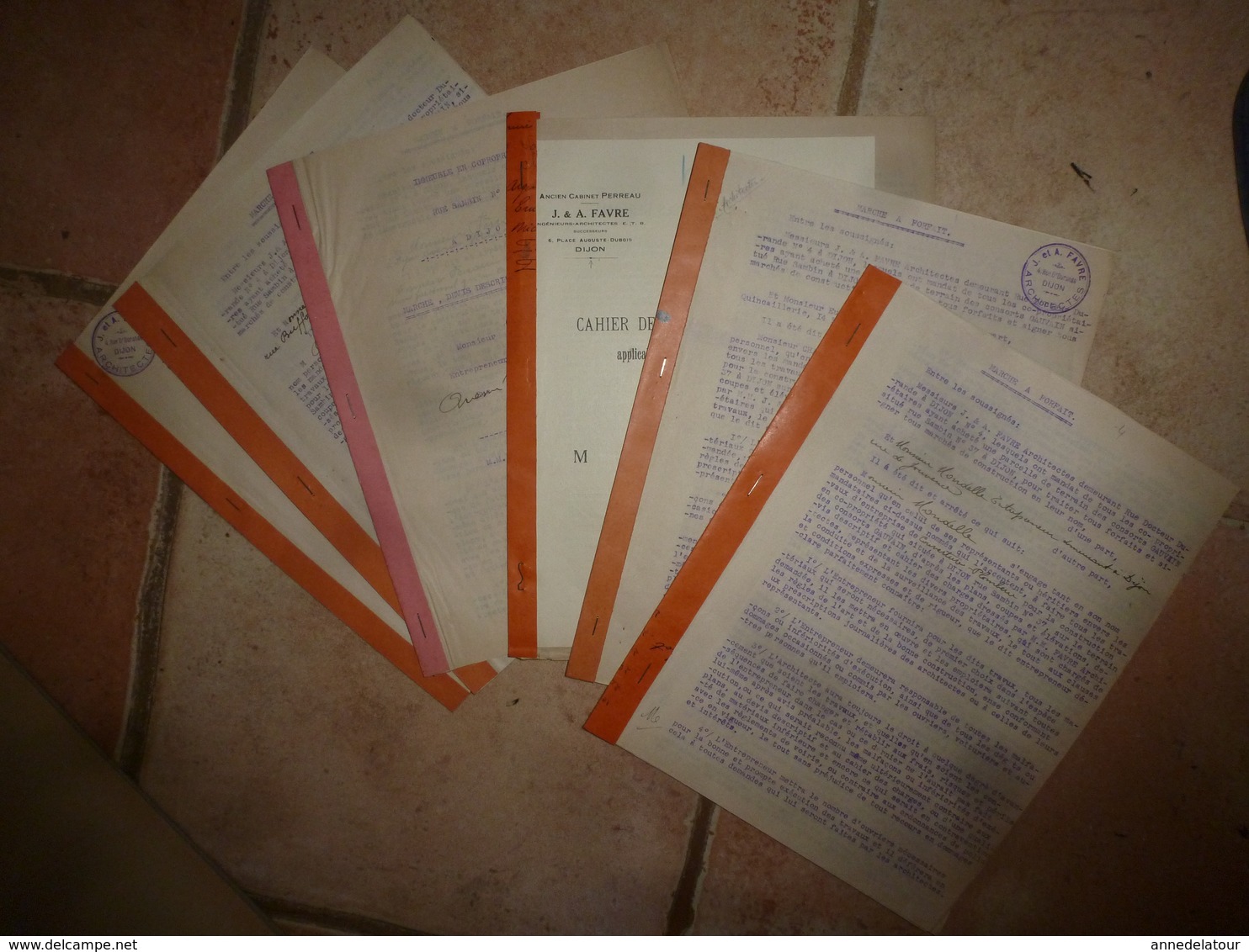 1933 Lot de documents contractuels de divers Corps d'Etats pour construction d'une Co-Pro 33 rue Sambin à Dijon ;etc